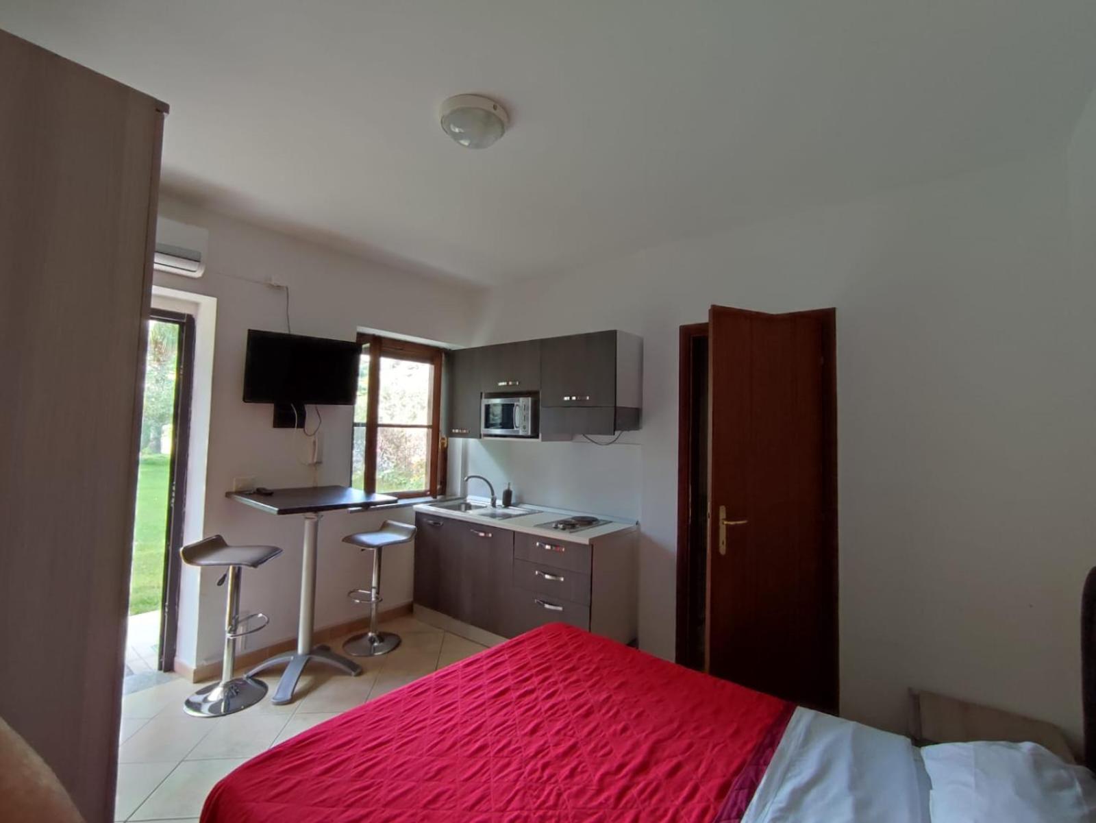 Small Double Room photo 2