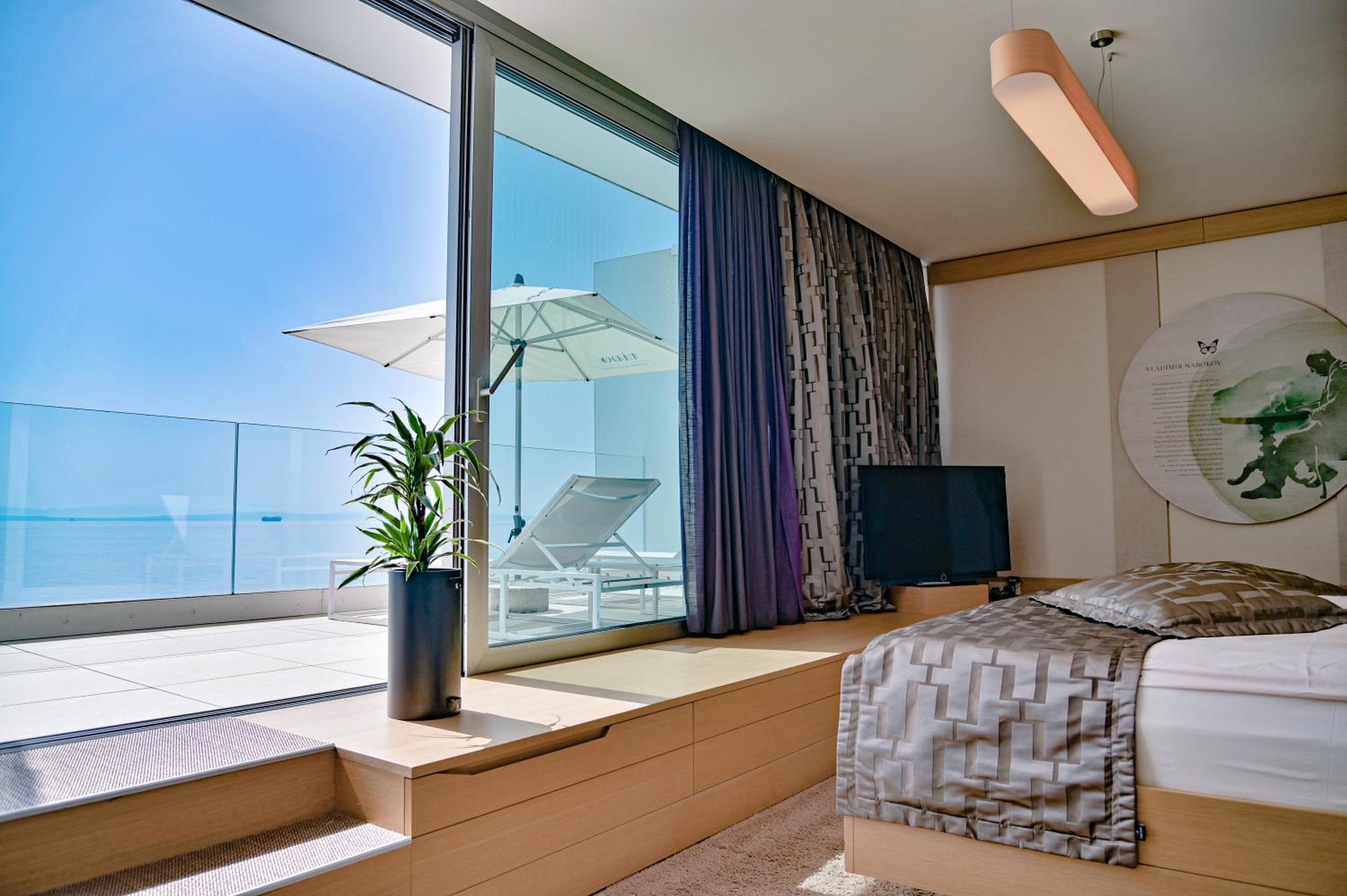 Deluxe Double Room with Sea View