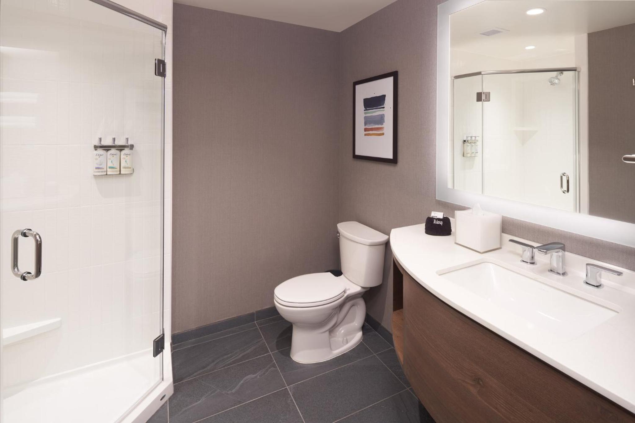 Studio Suite with Two Queen Beds - Photo 4
