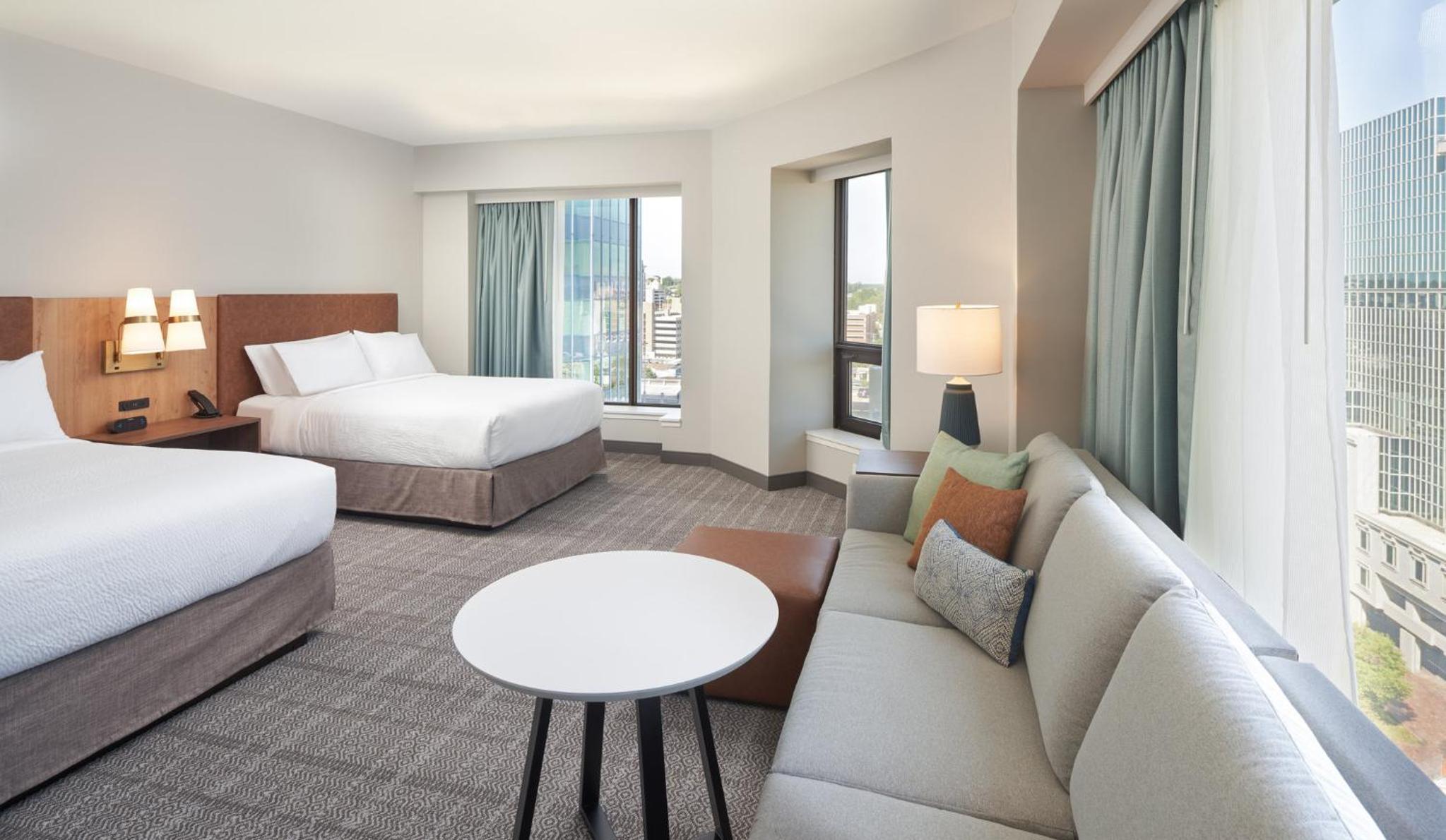 Studio Queen Suite with Two Queen Beds and City View - Photo 10