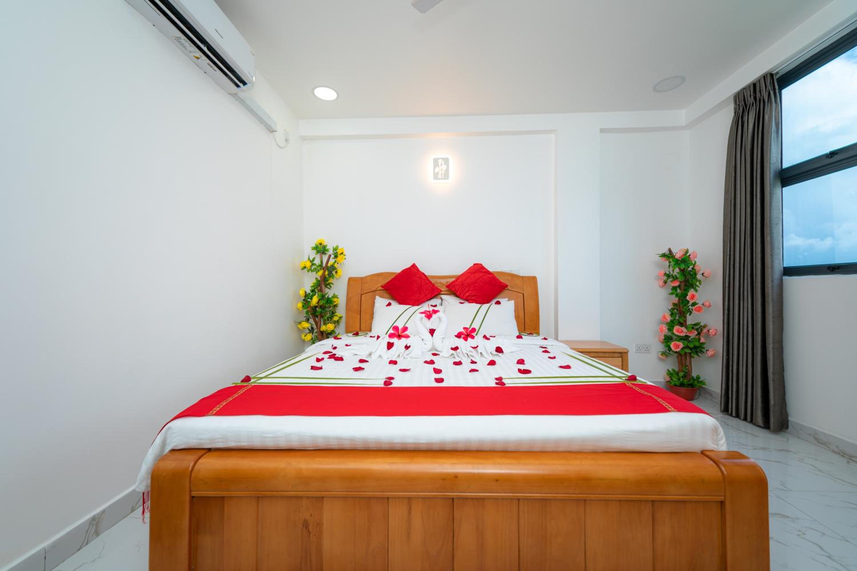 Suite with Private Pool - Photo 13