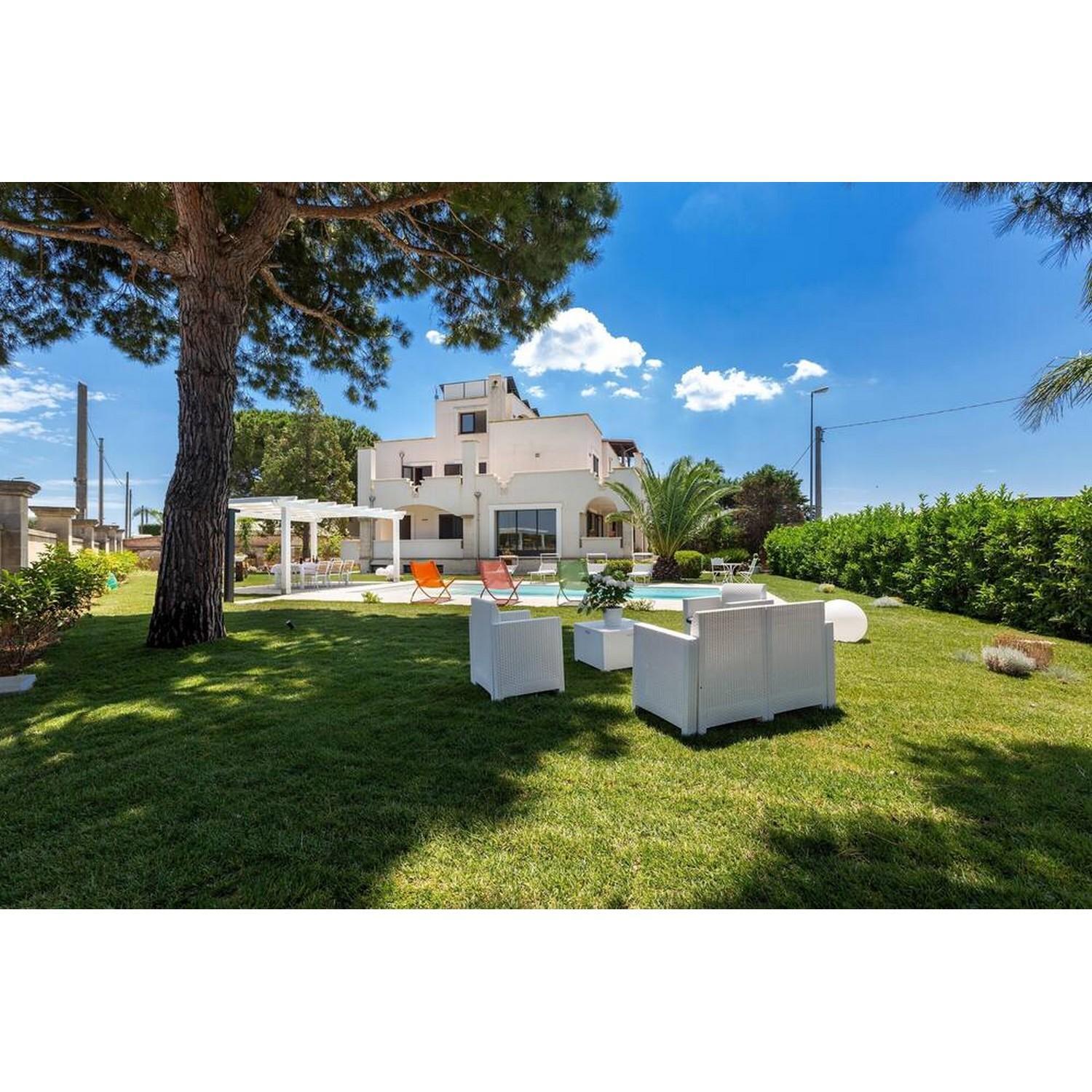 Villa with Private Pool photo 3