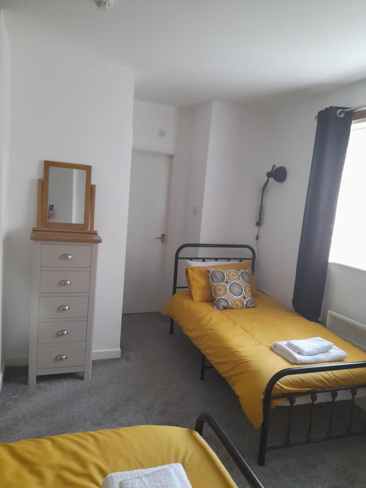 One-Bedroom Apartment photo 2