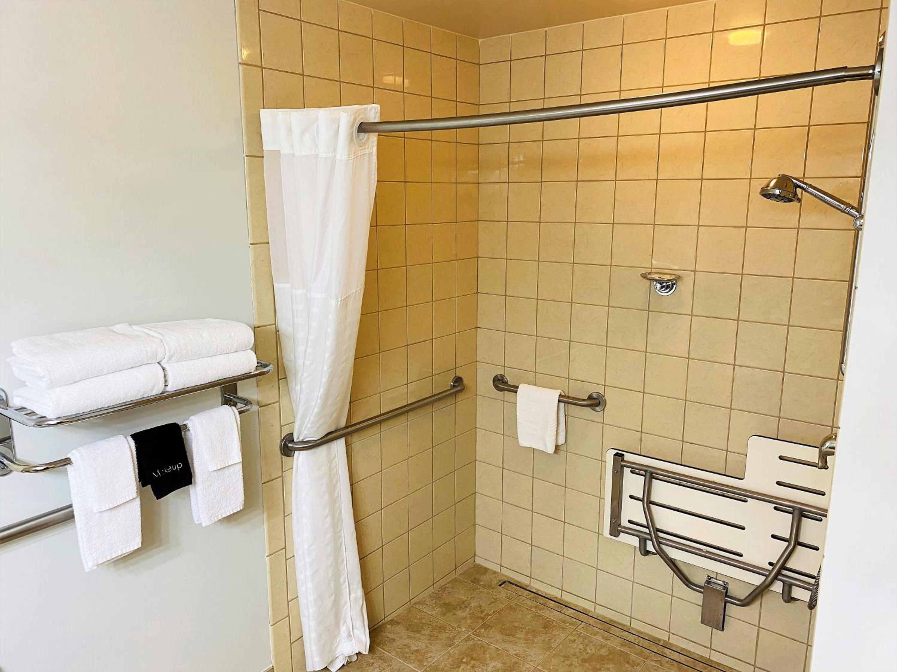 King Room - Disability Access/Non-Smoking - Photo 2