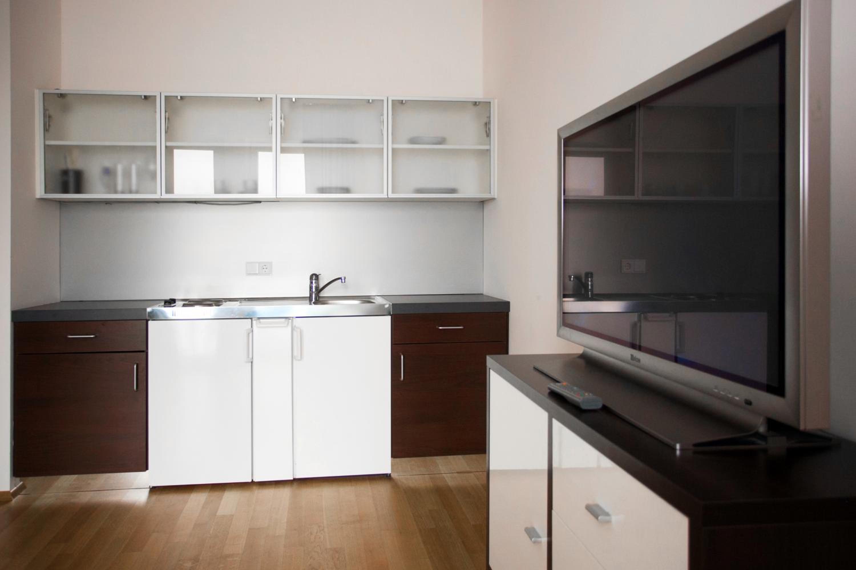 Suite - Photo 4