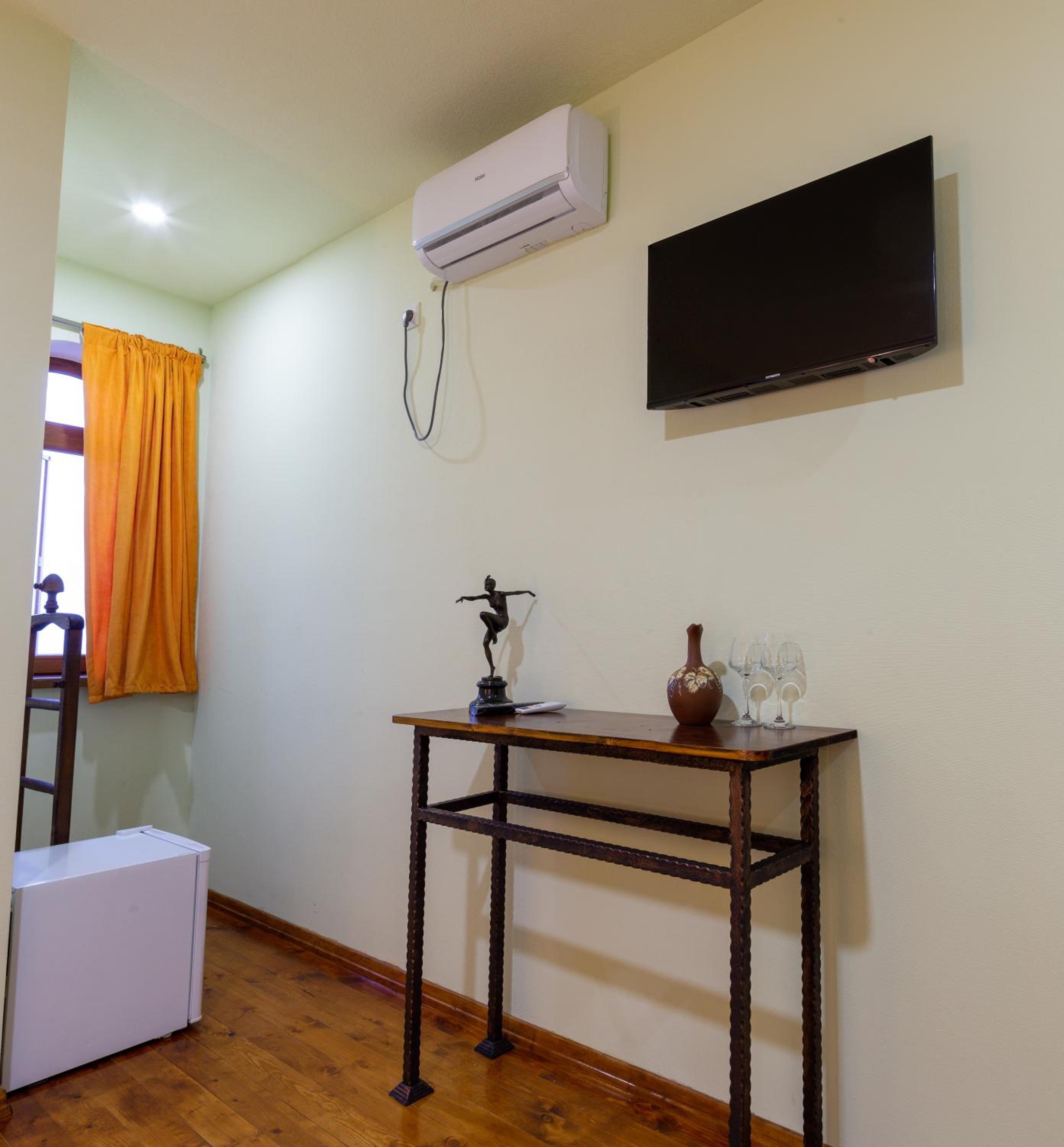 Deluxe Double Room - Photo 7