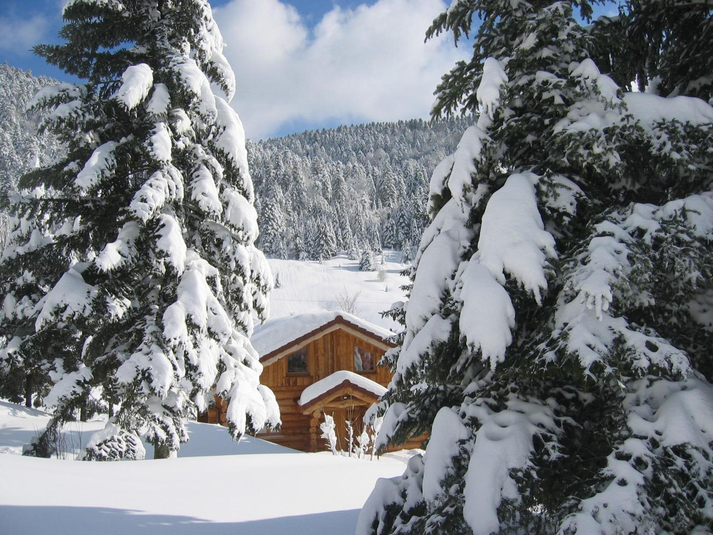 Chalet (8 Adults) photo 2
