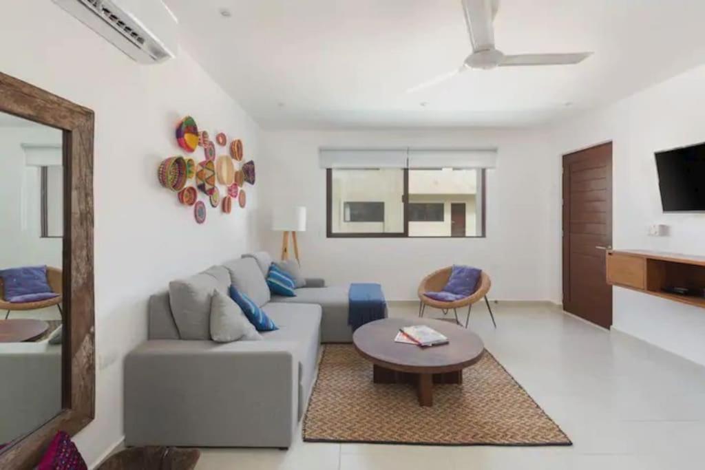 One-Bedroom Apartment - Photo 11