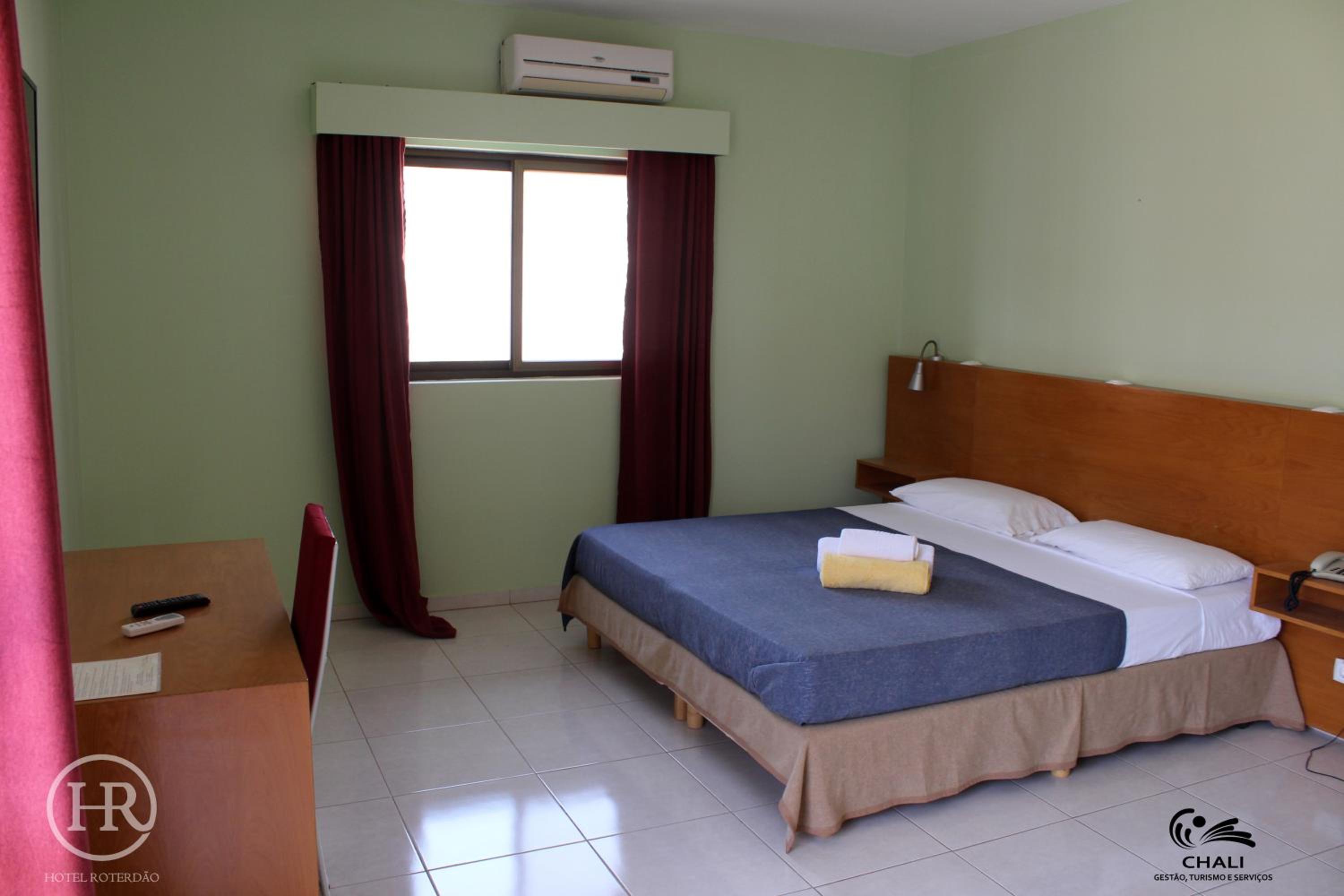 Budget Twin Room photo 2
