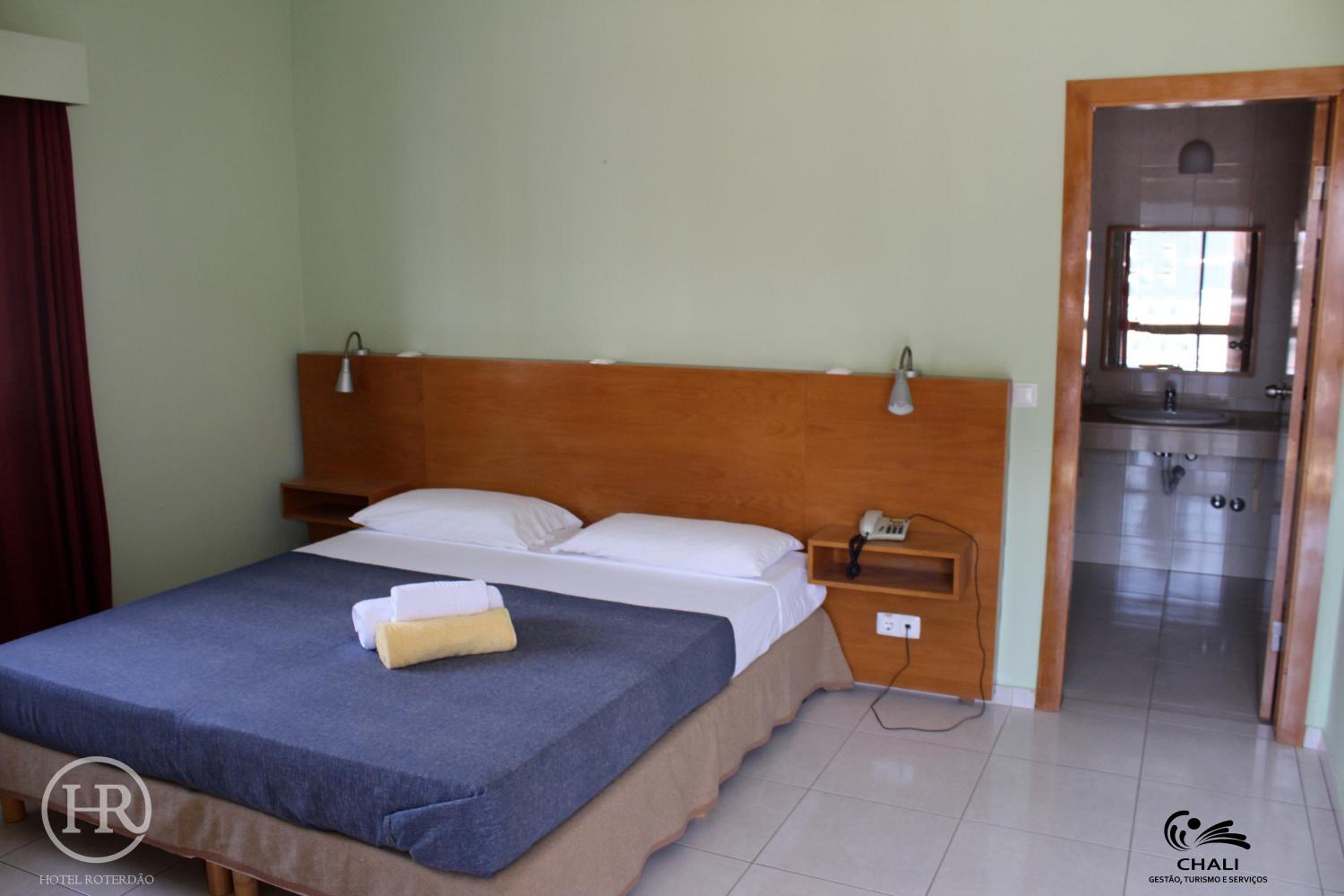 Budget Twin Room photo 3