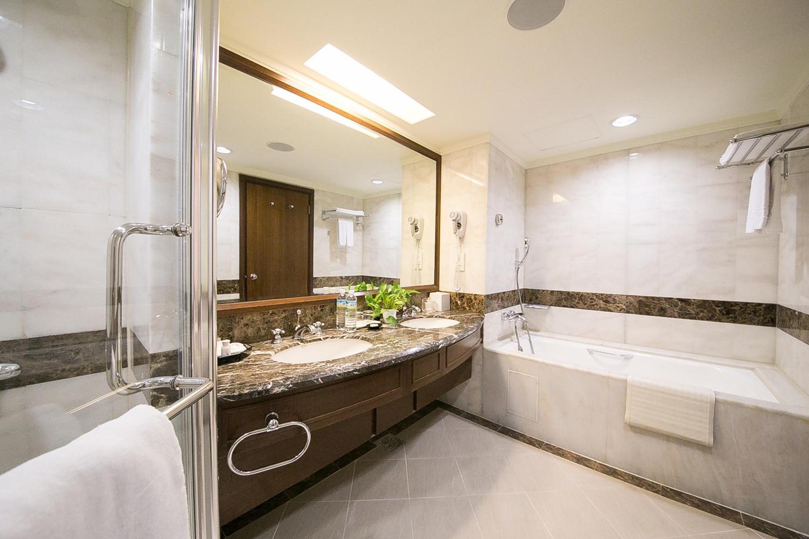Family Suite - Photo 4