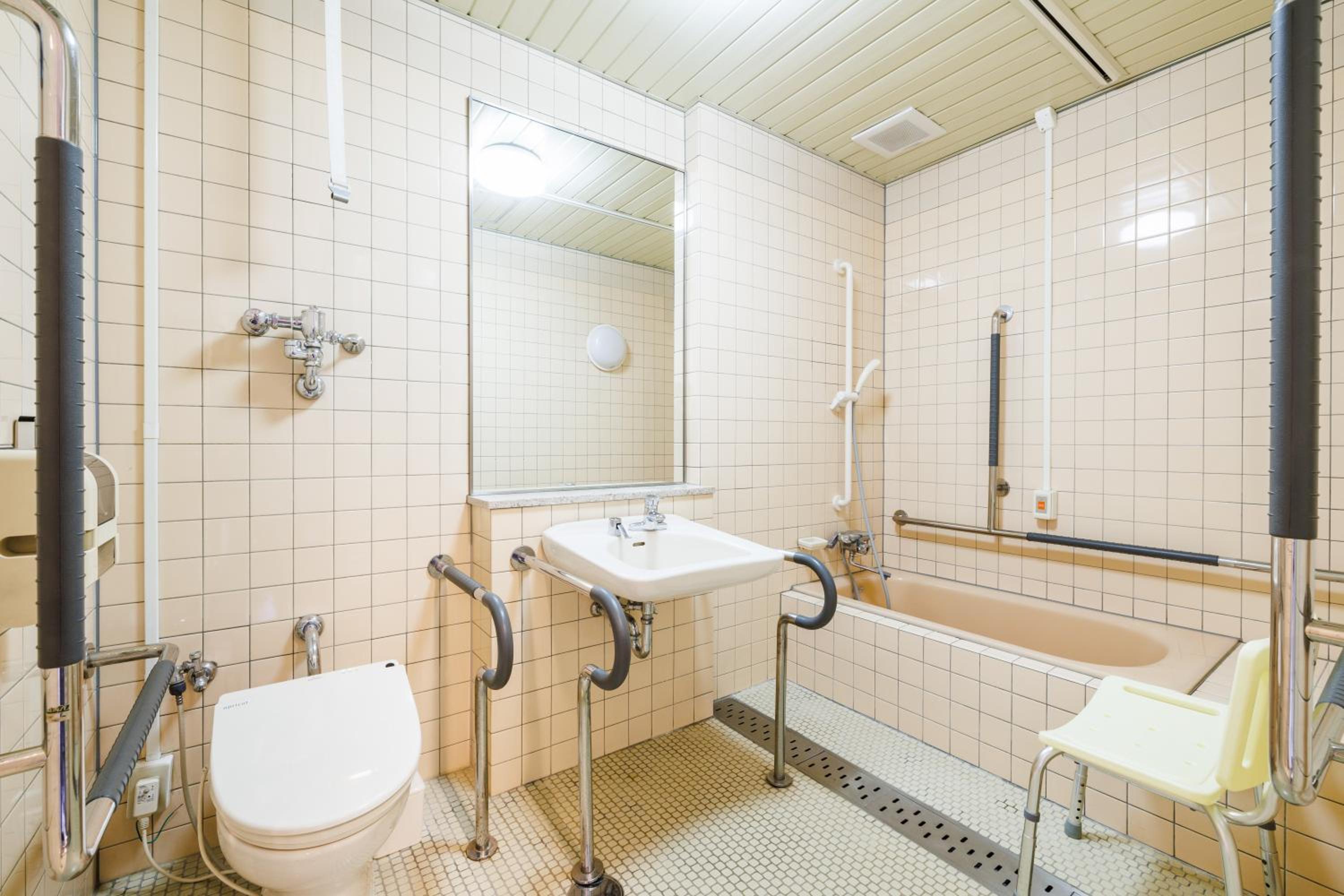 Accessible room (With Private Bath) photo 2