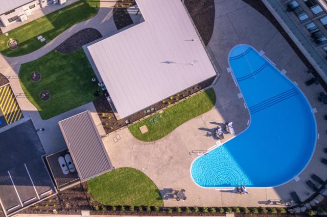 Poolside Villa photo 2
