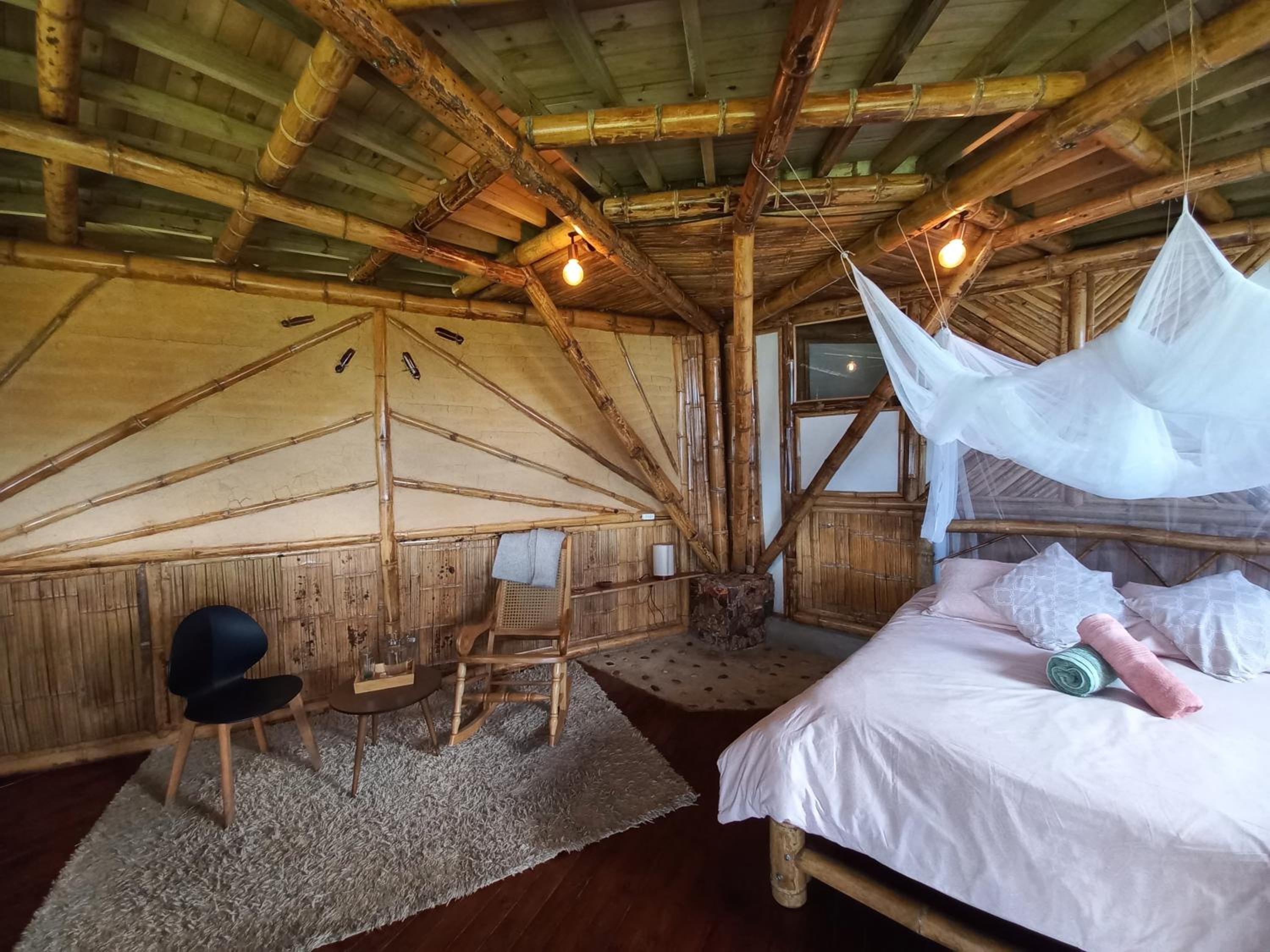 Deluxe Double Room with Balcony photo 3