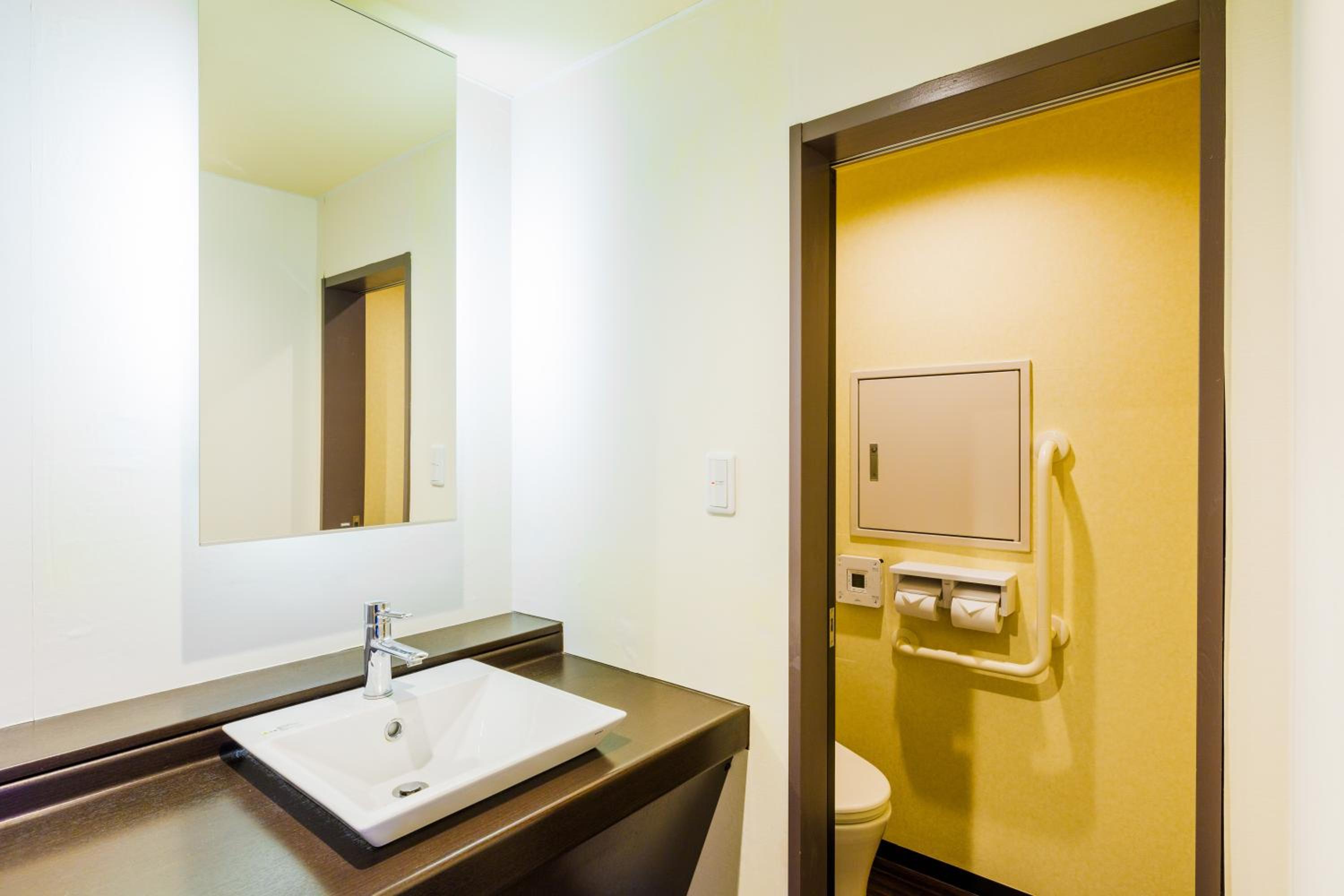 Deluxe Twin Room photo 2