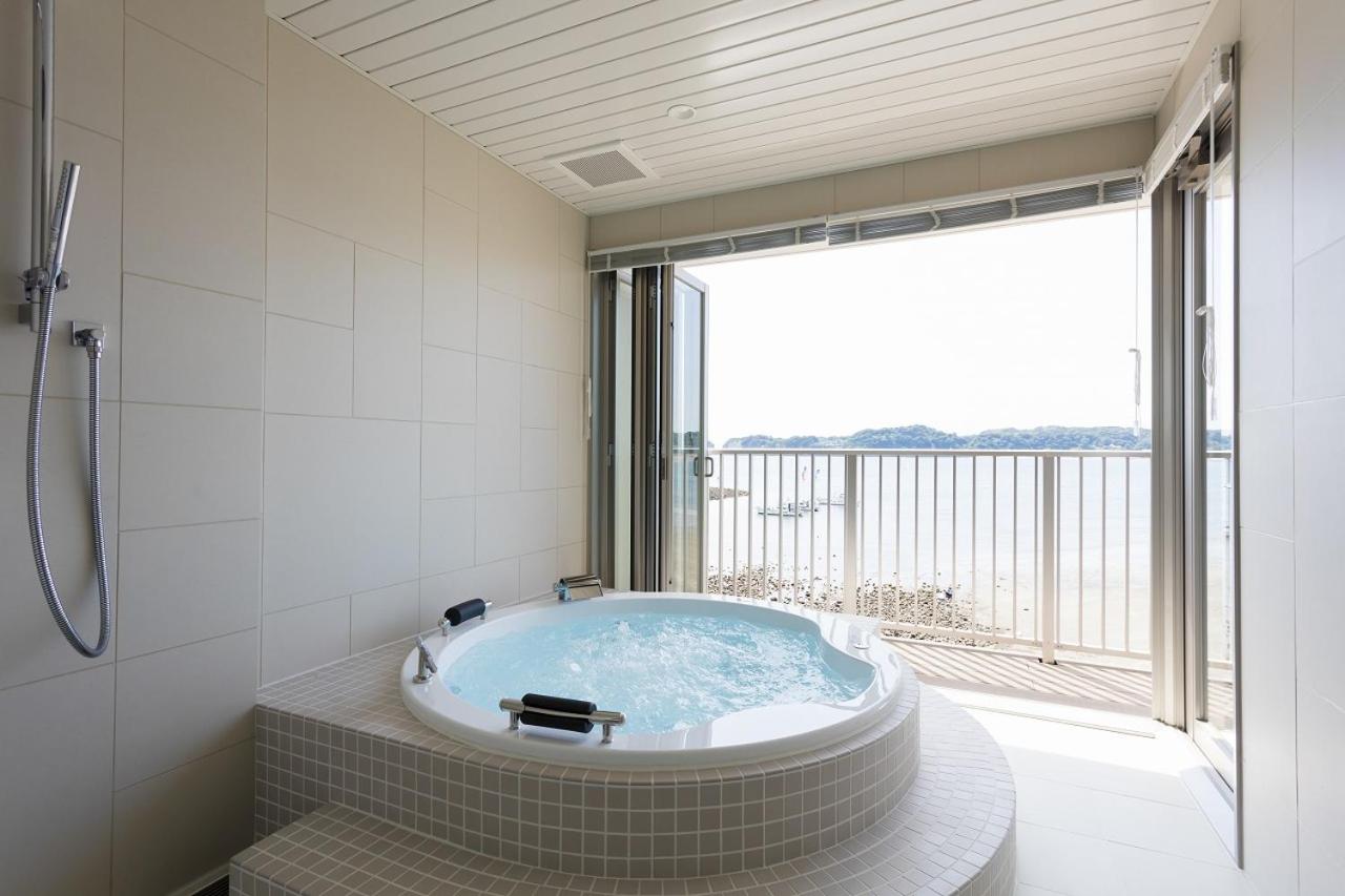 Suite with Sea View - Photo 10