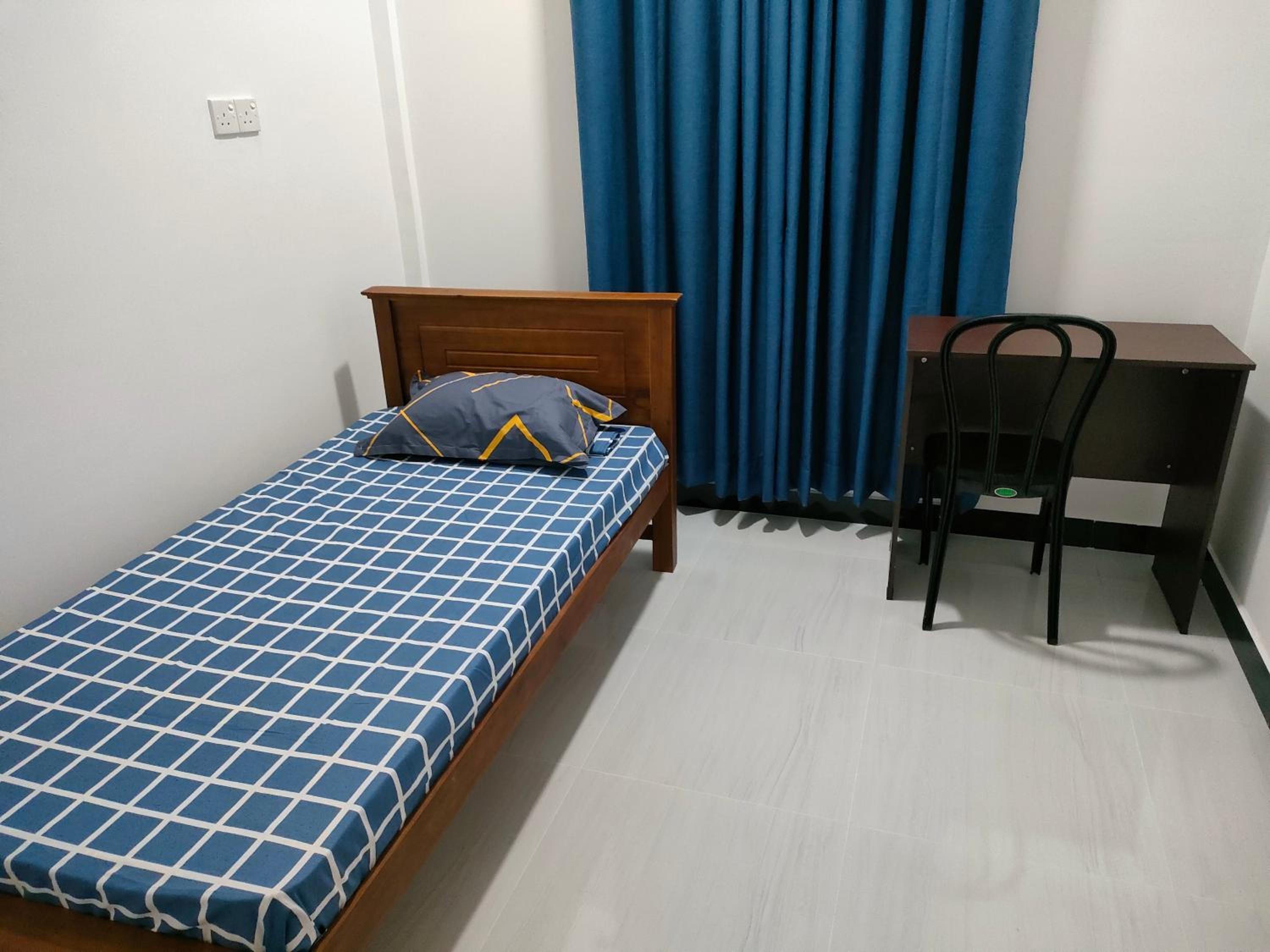 Single Room with Private Bathroom photo 2