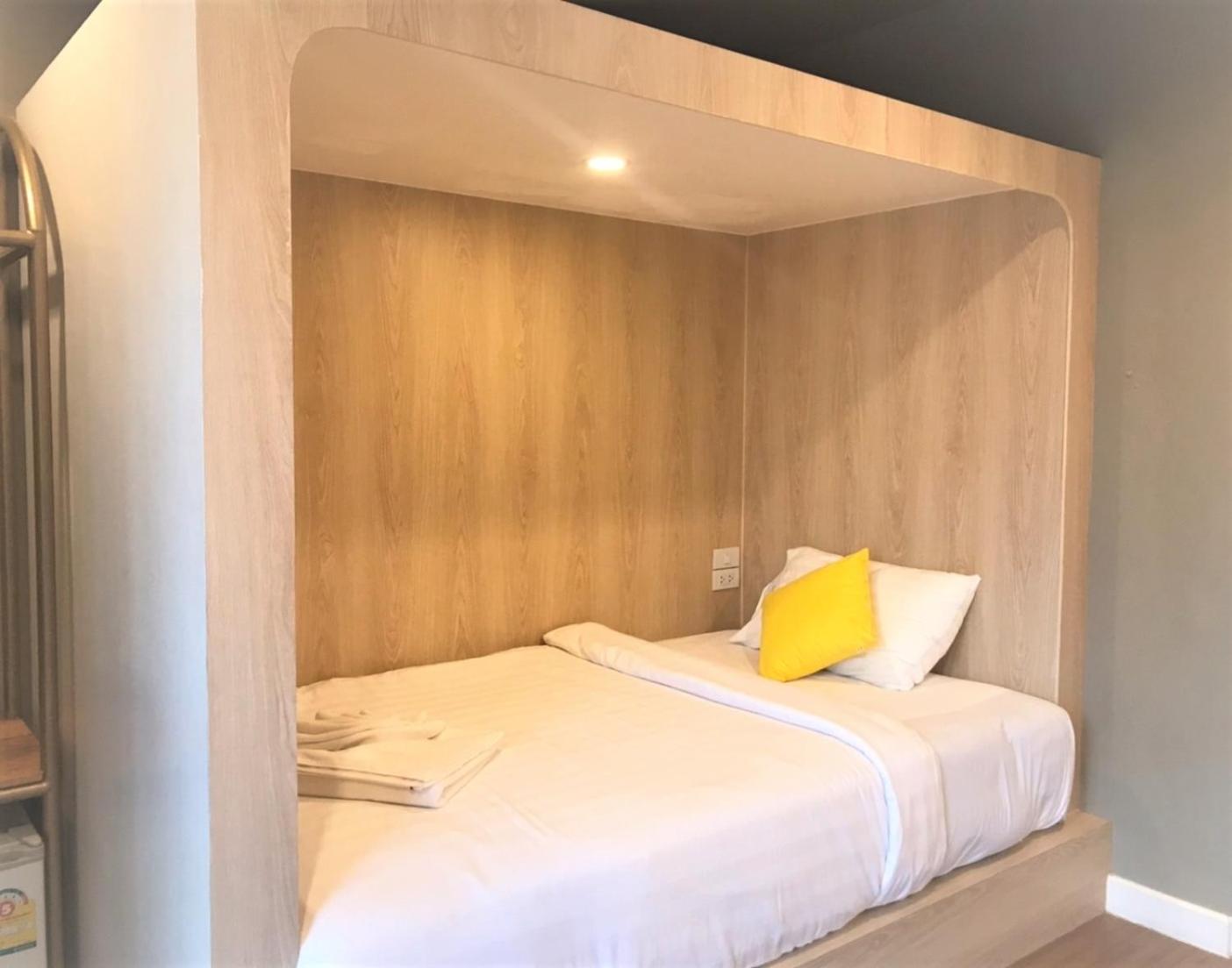Deluxe Double or Twin Room with Balcony - Photo 2