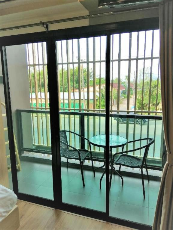 Deluxe Double Room with Balcony - Photo 2