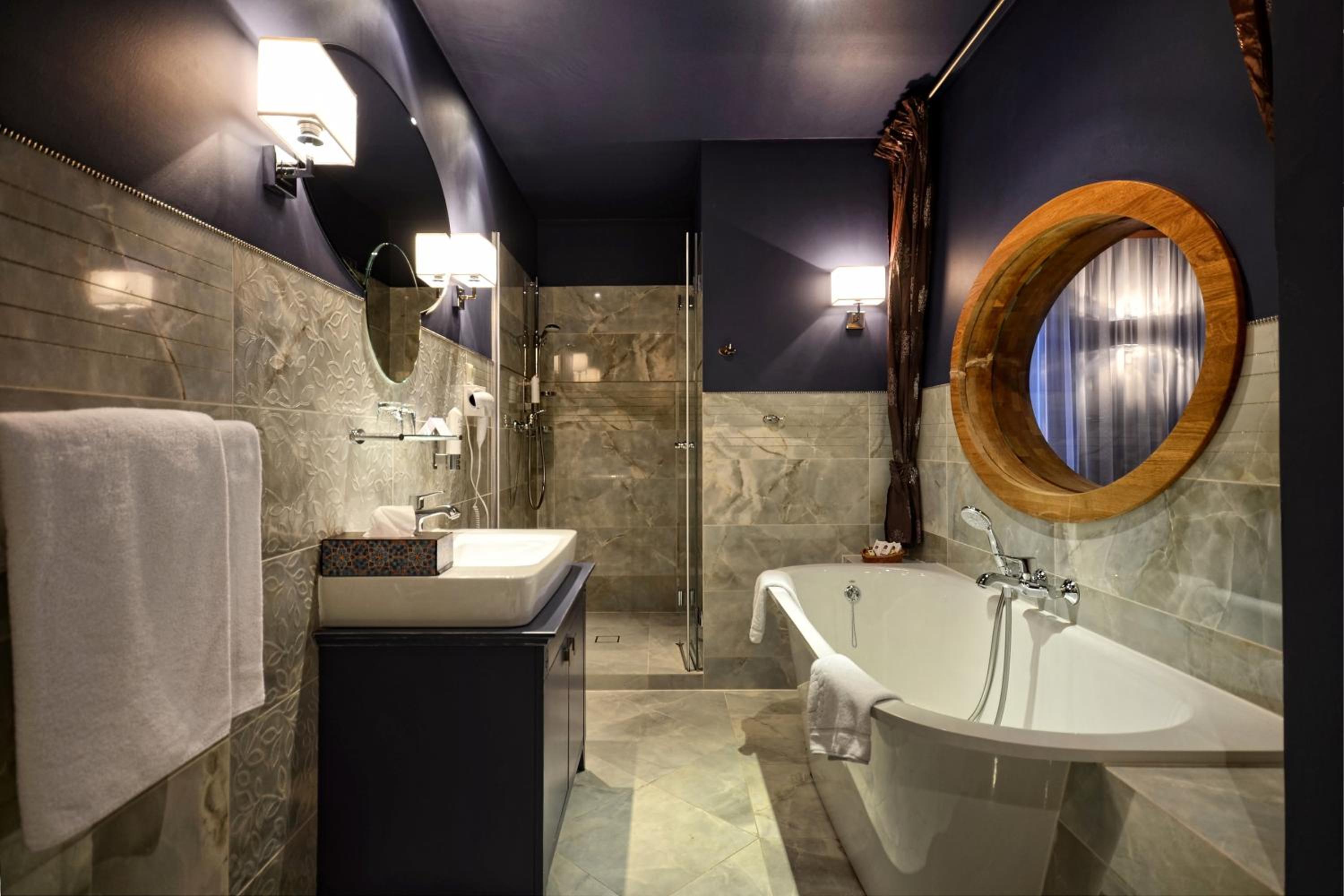 Exclusive Suite - Photo 7