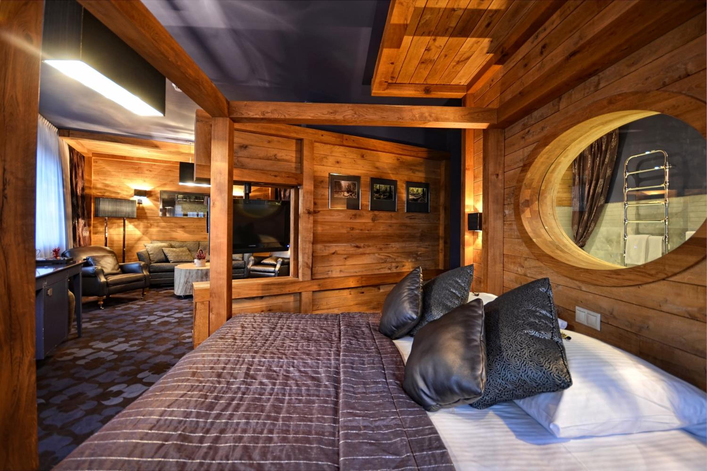 Exclusive Suite - Photo 6