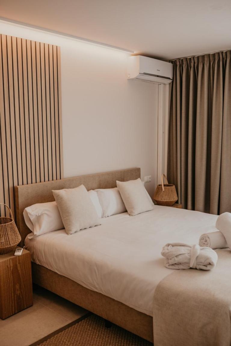 Three-Bedroom Apartment thumbnail 5