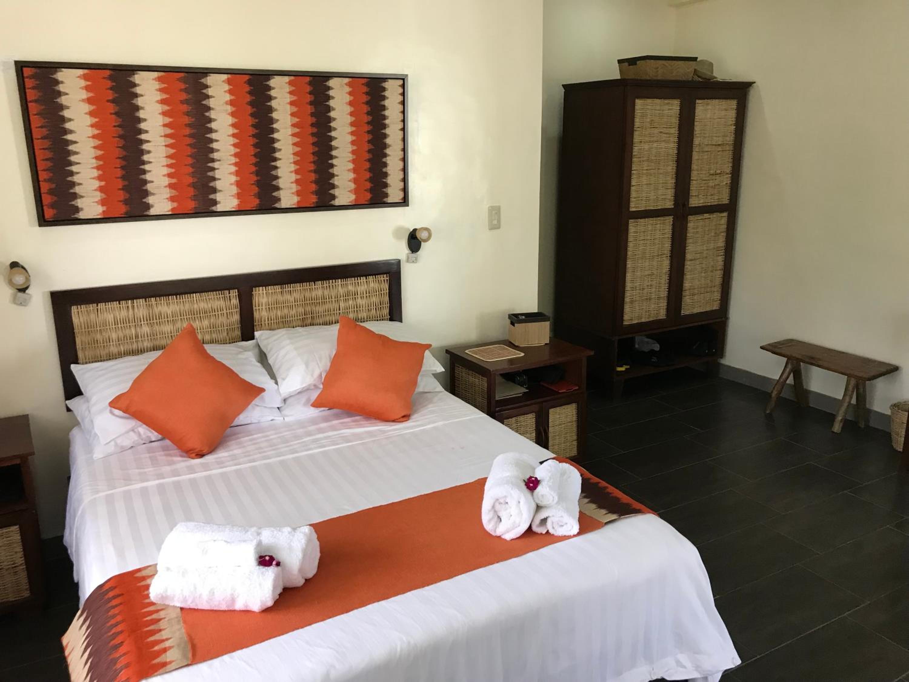 Deluxe Queen Room