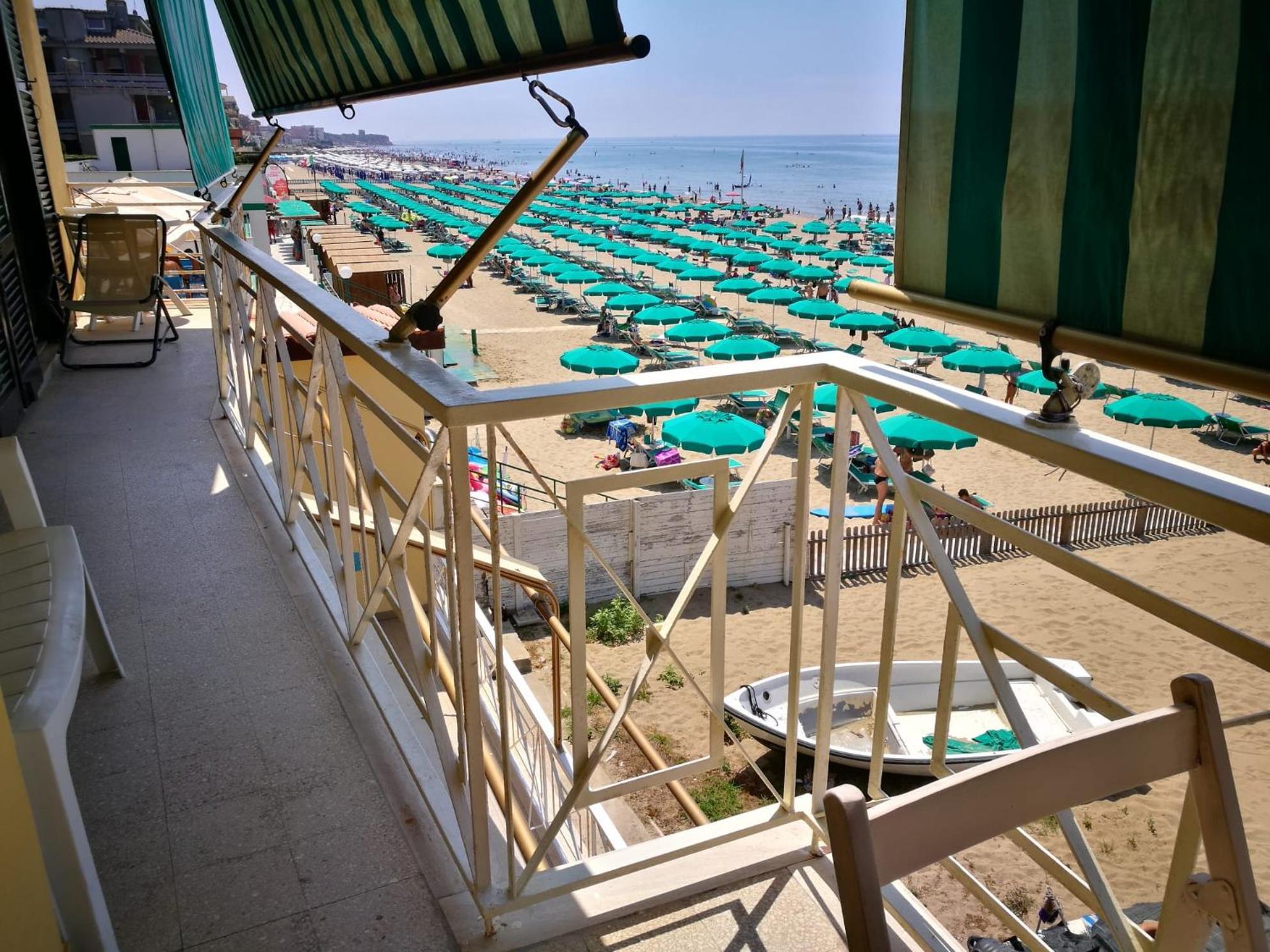 Two-Bedroom Apartment with Sea View photo 3