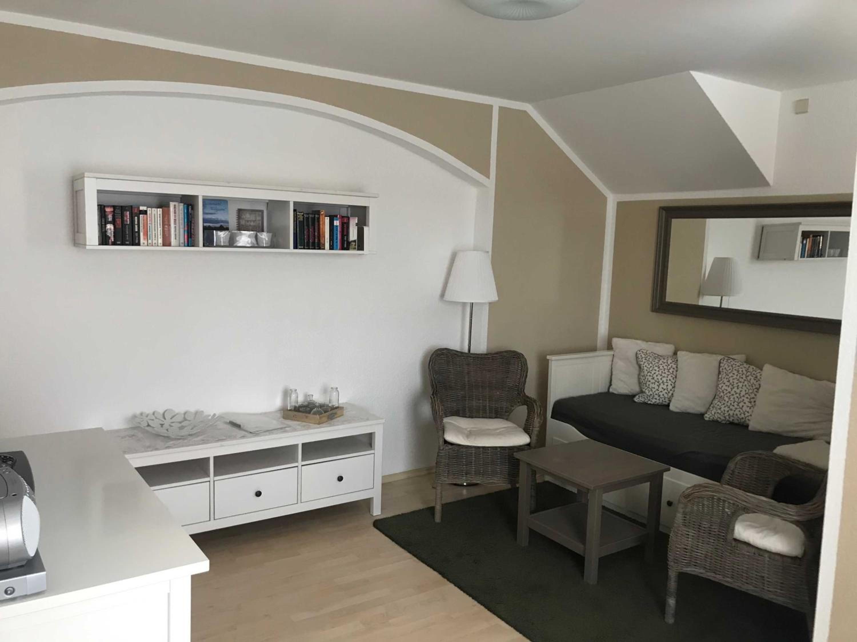 One-Bedroom Apartment with Shower photo 1