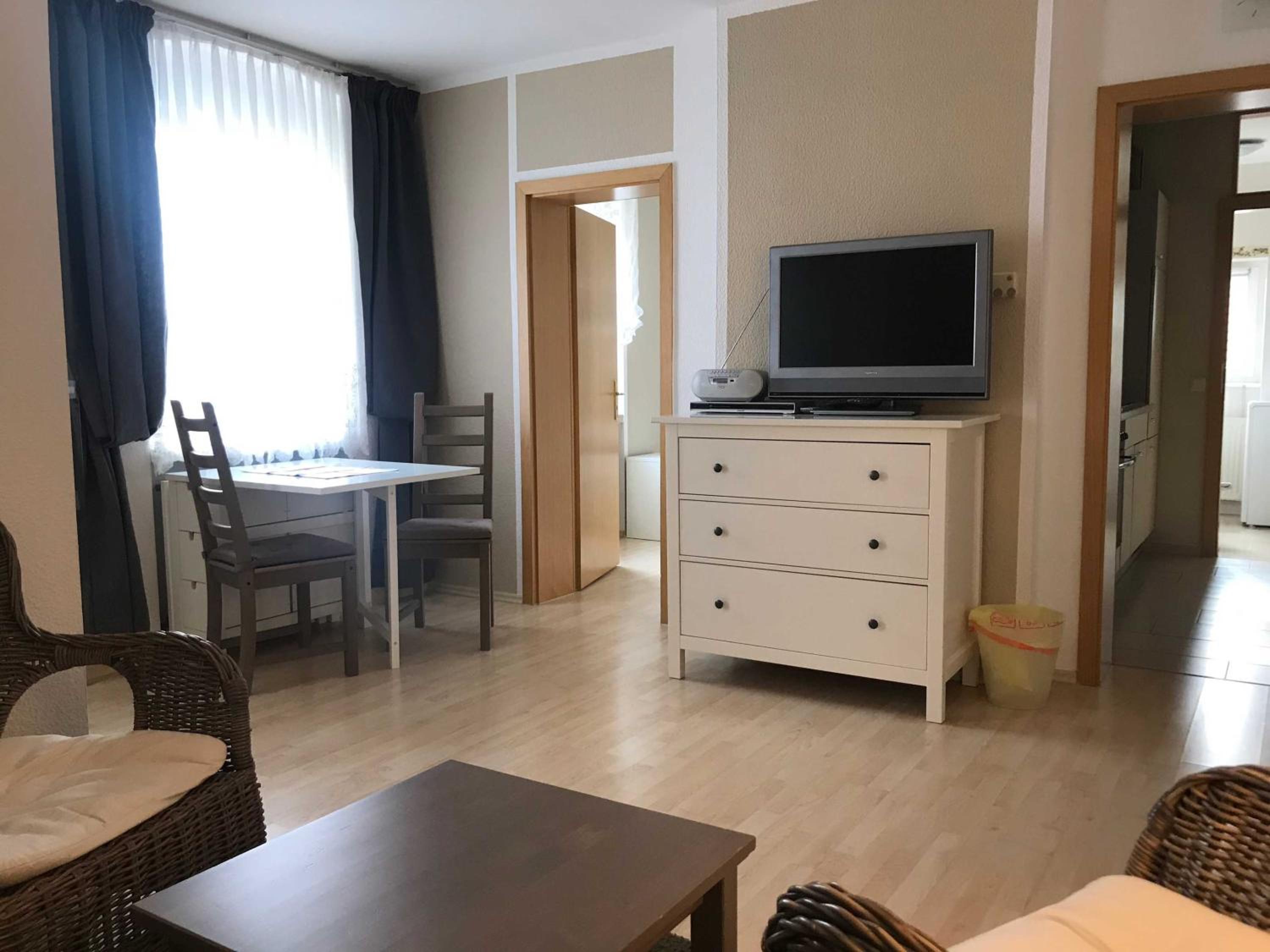 One-Bedroom Apartment with Shower photo 2
