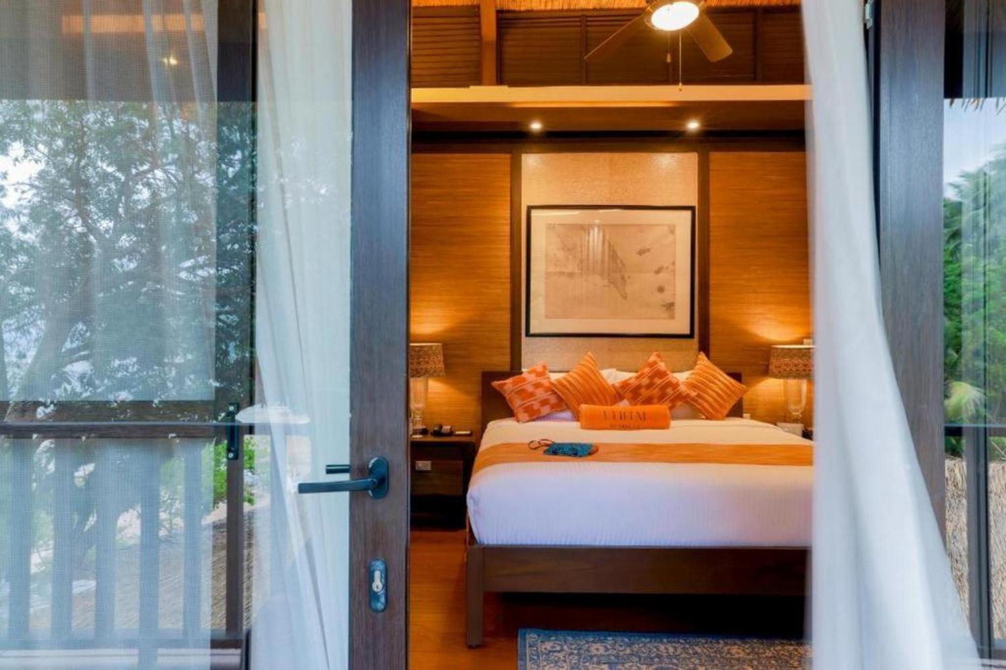 Seaside Villa with Free Roundtrip Lio Airport Transfers and Butler Service - Photo 3