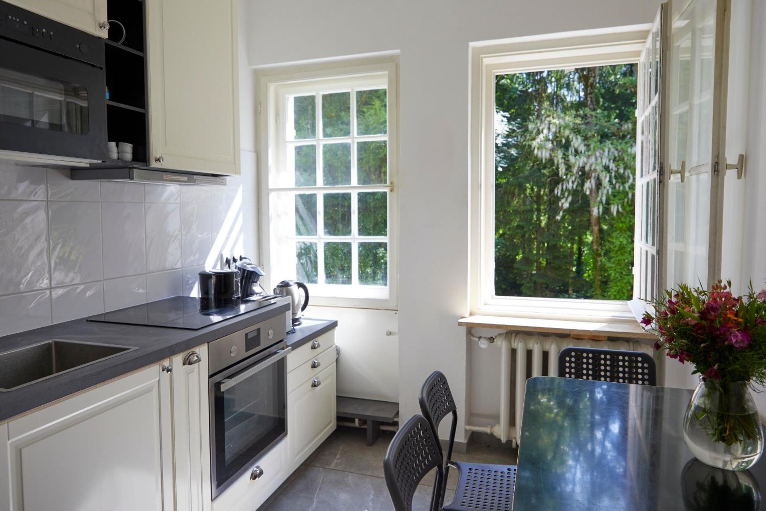 Family Room - Photo 9
