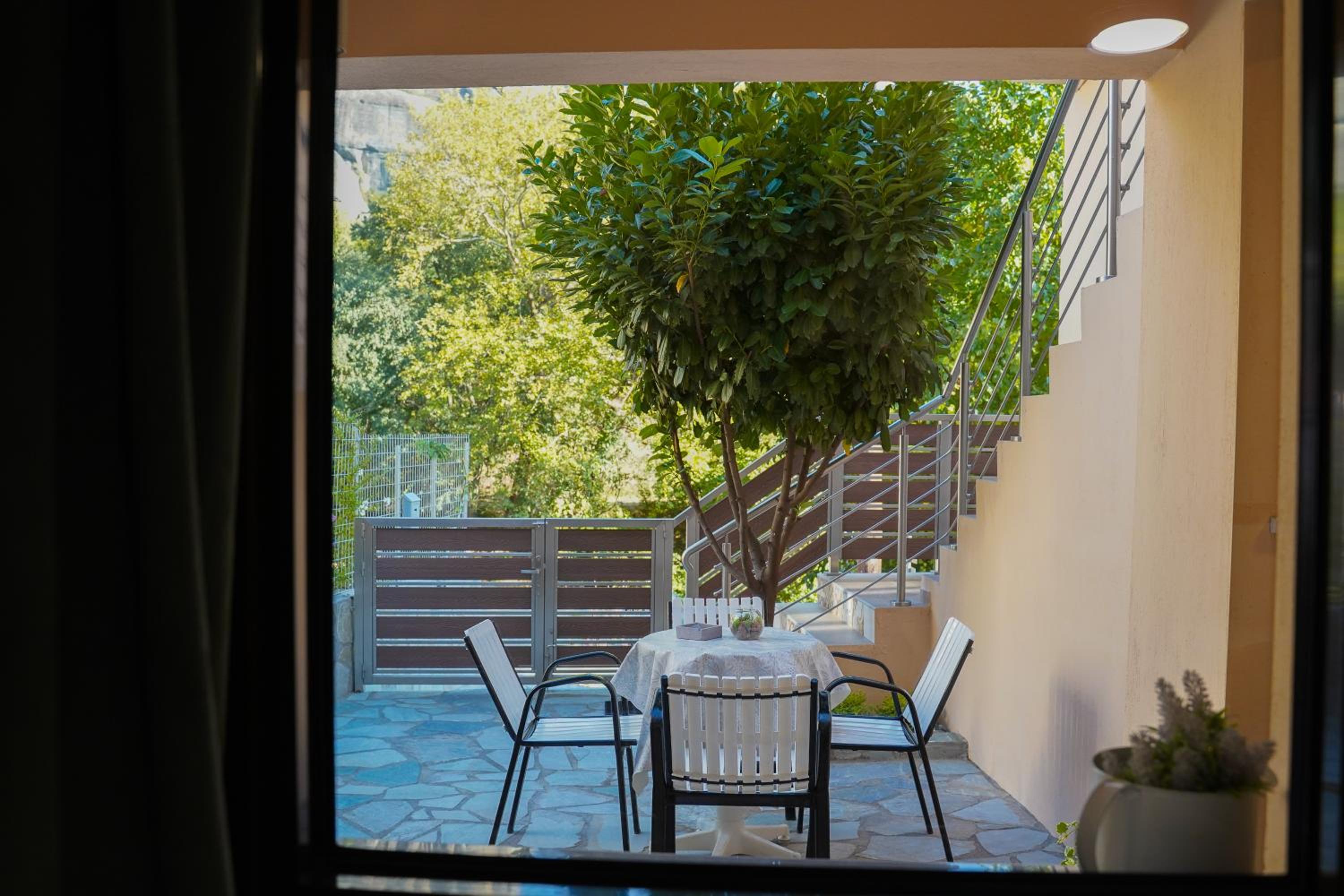Two-Bedroom Apartment - Photo 3