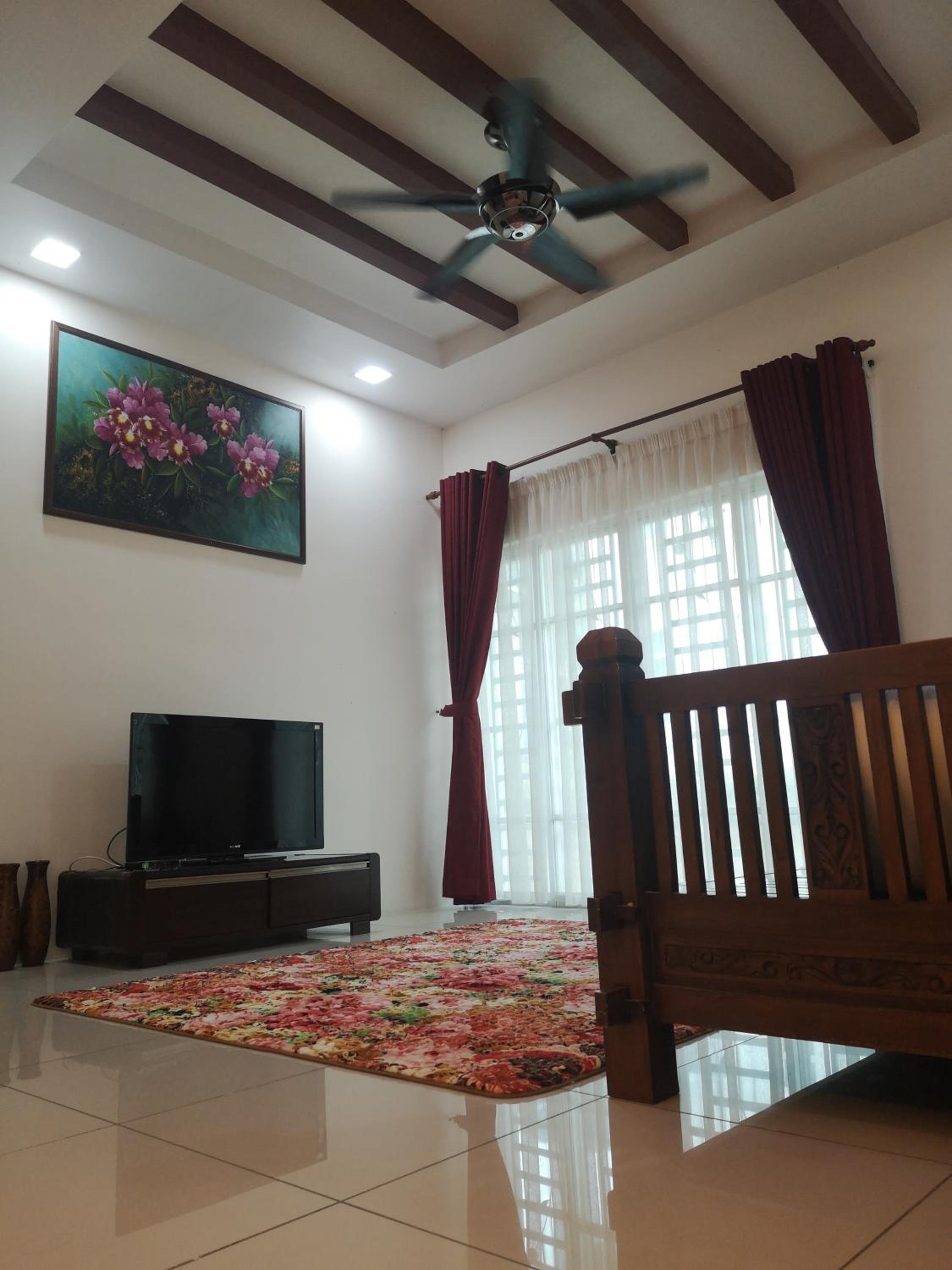 Four-Bedroom House photo 2