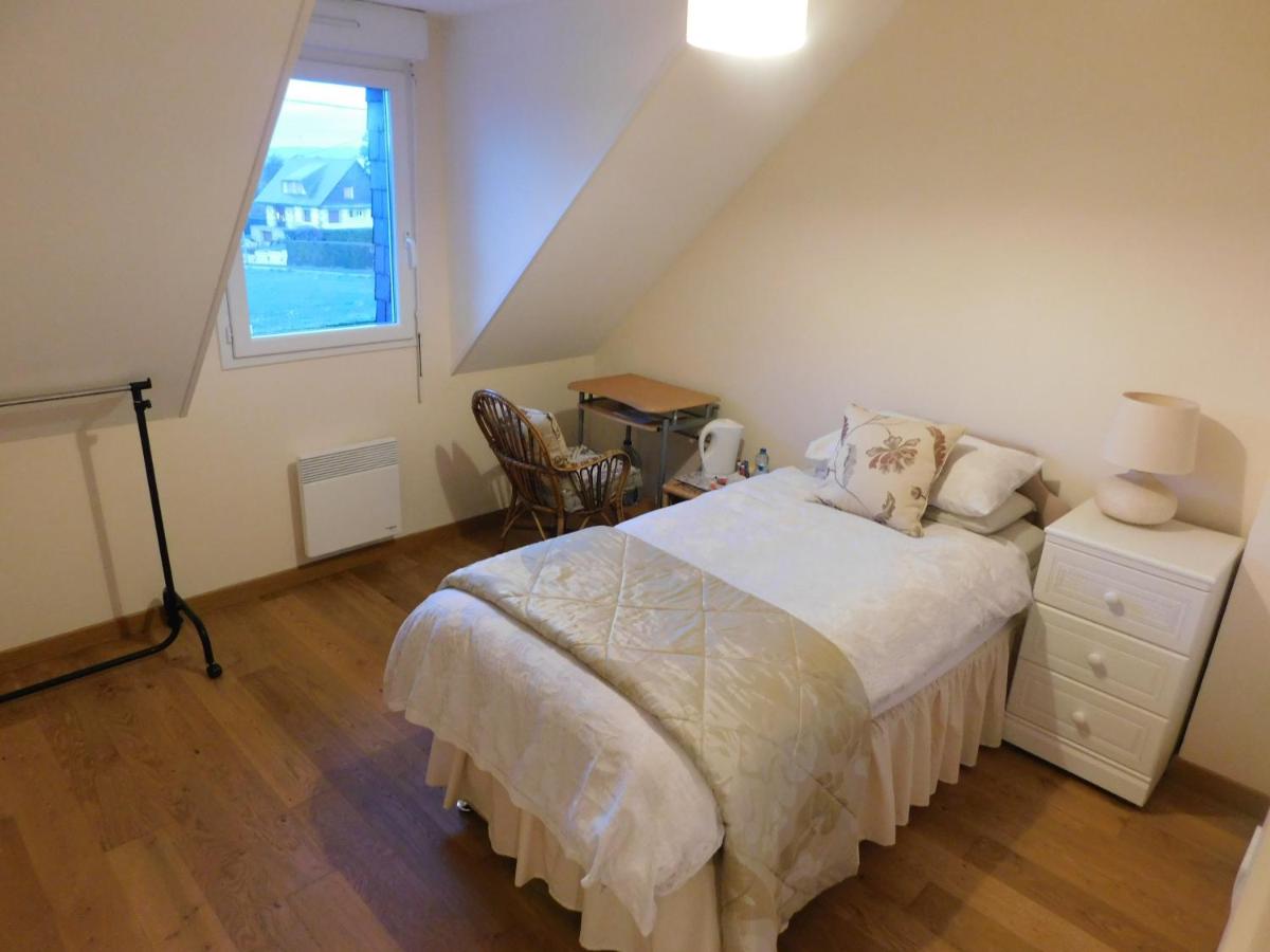 Single Room with Private Bathroom photo 3