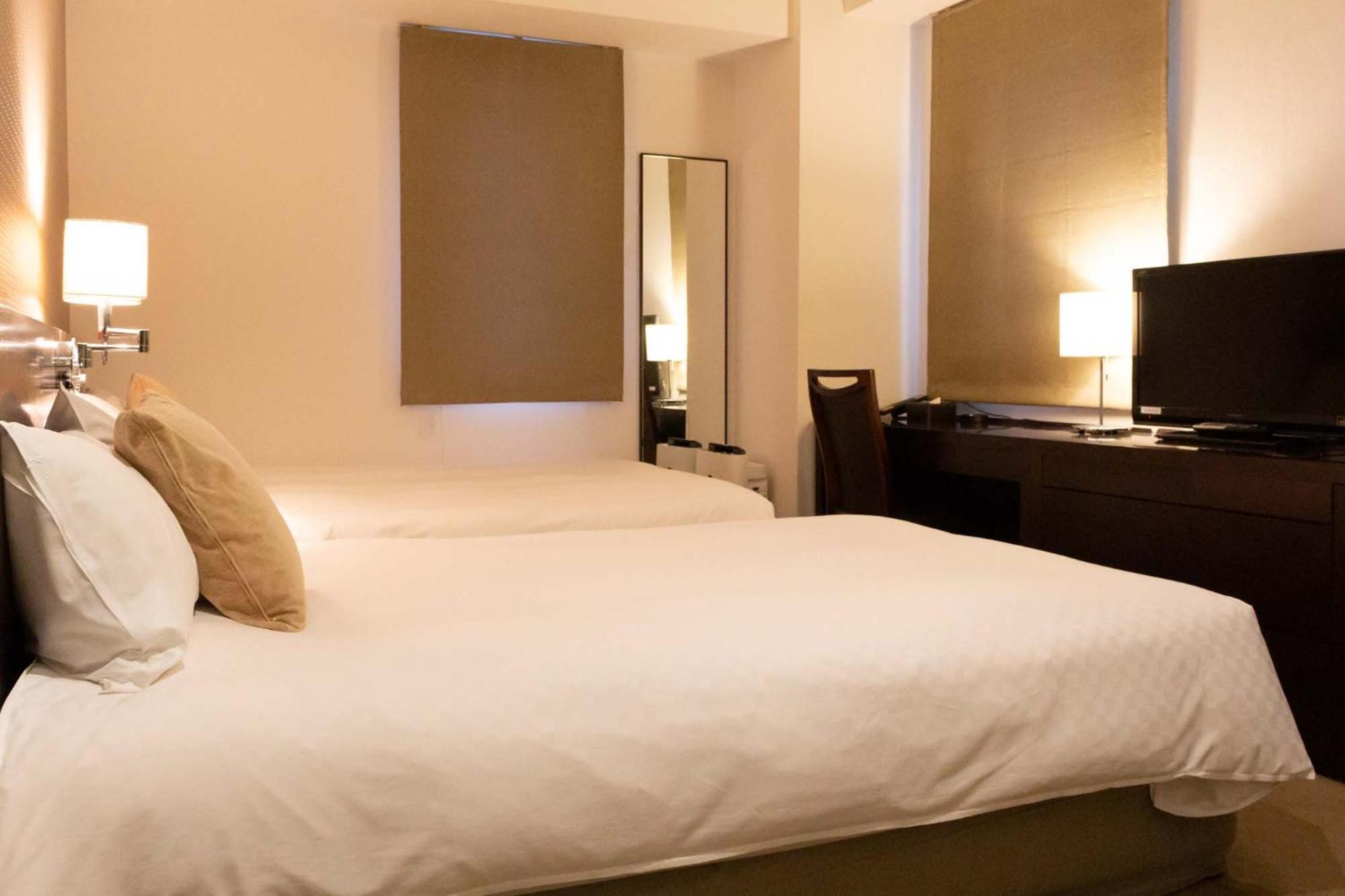 Twin Room - Photo 7