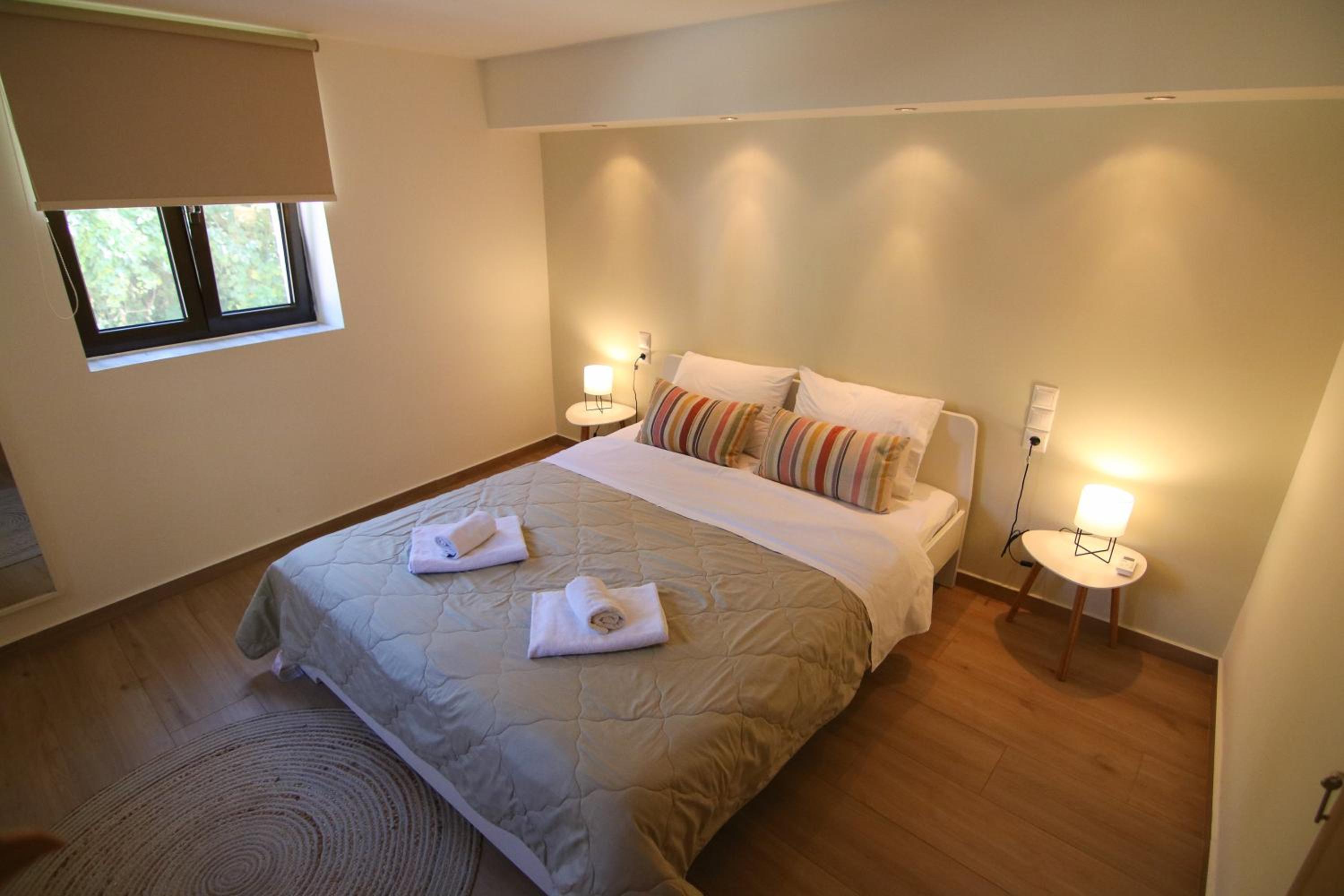Two-Bedroom Apartment - Photo 16