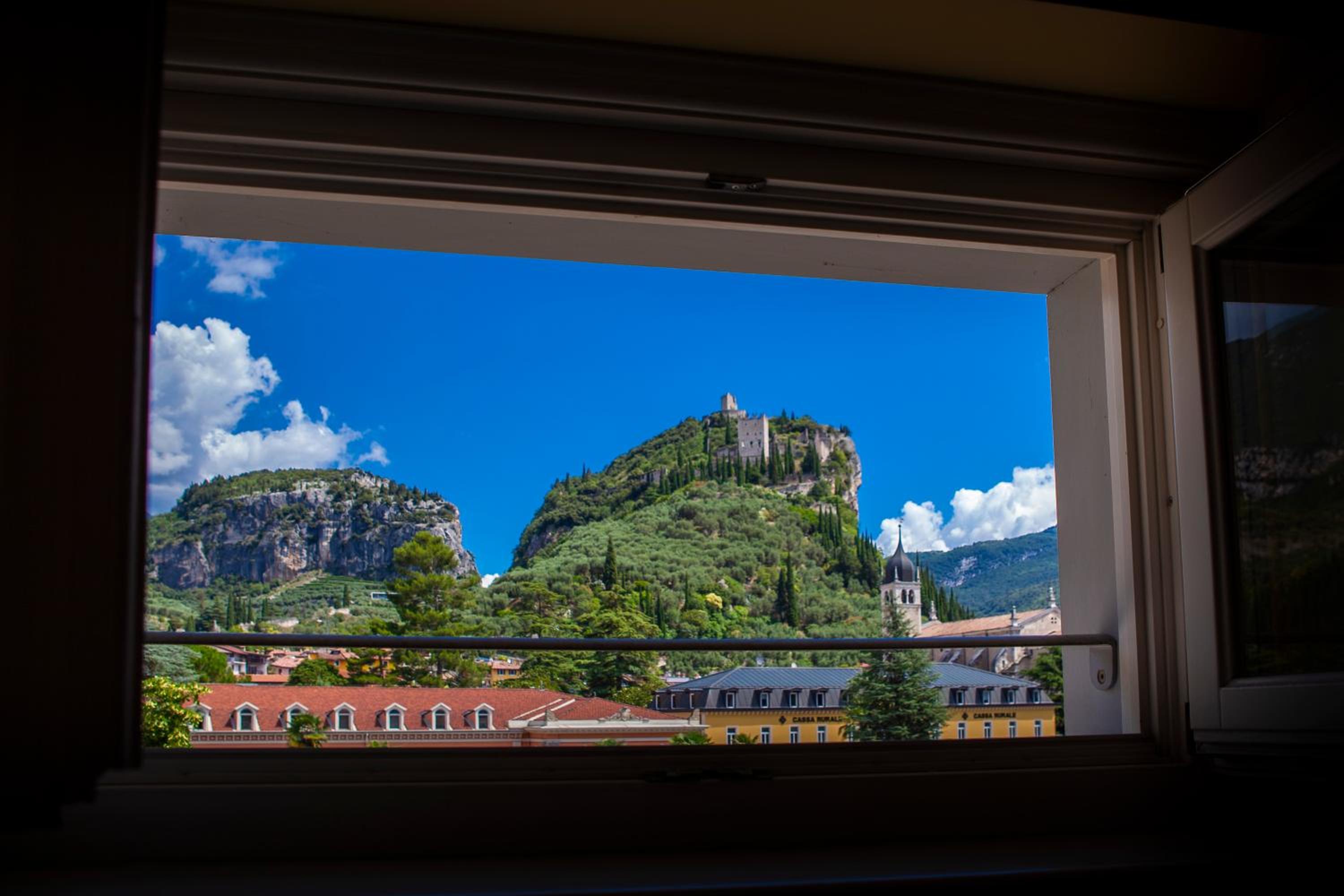 Double or Twin Room with Castle View - Photo 3