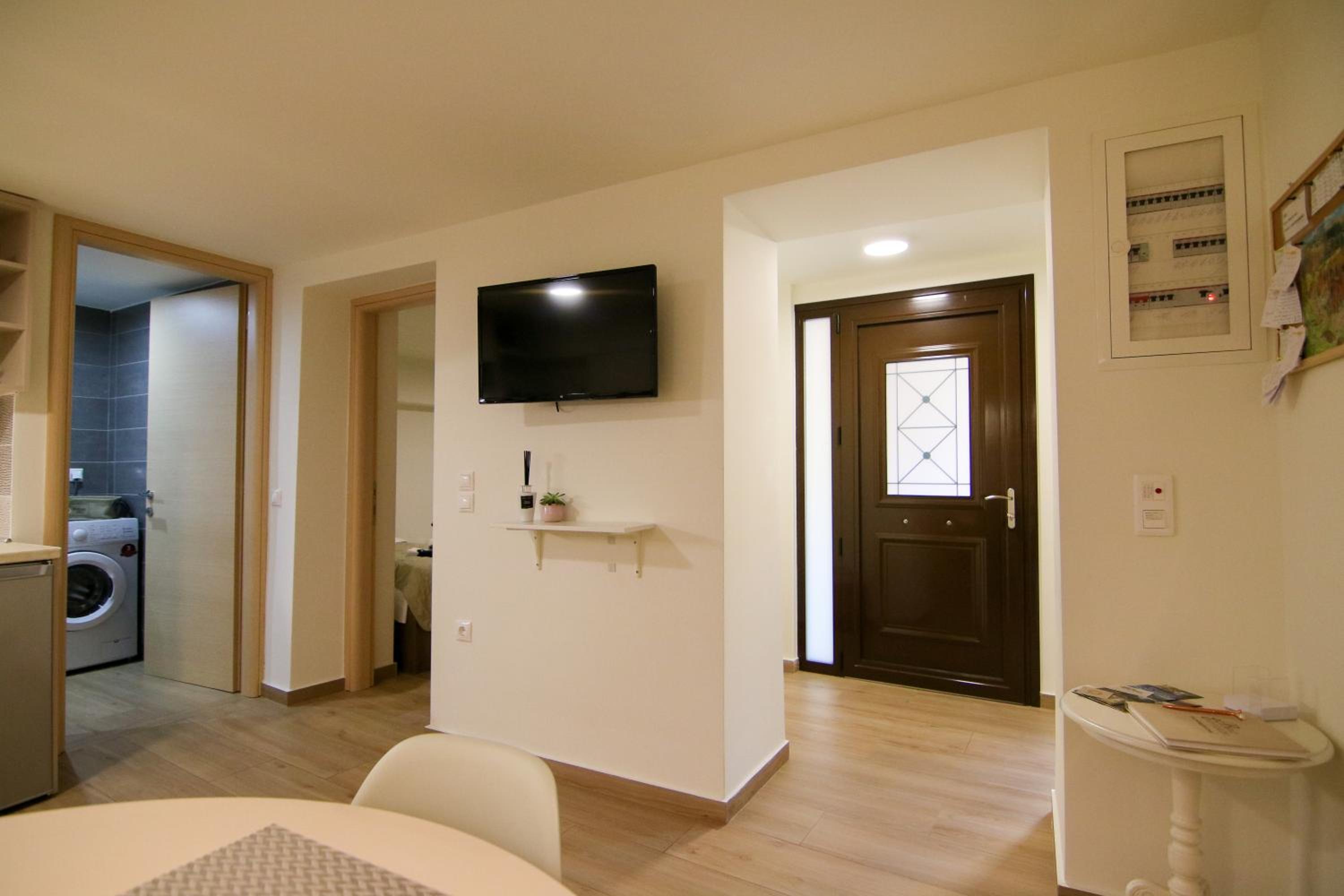 Two-Bedroom Apartment - Photo 21