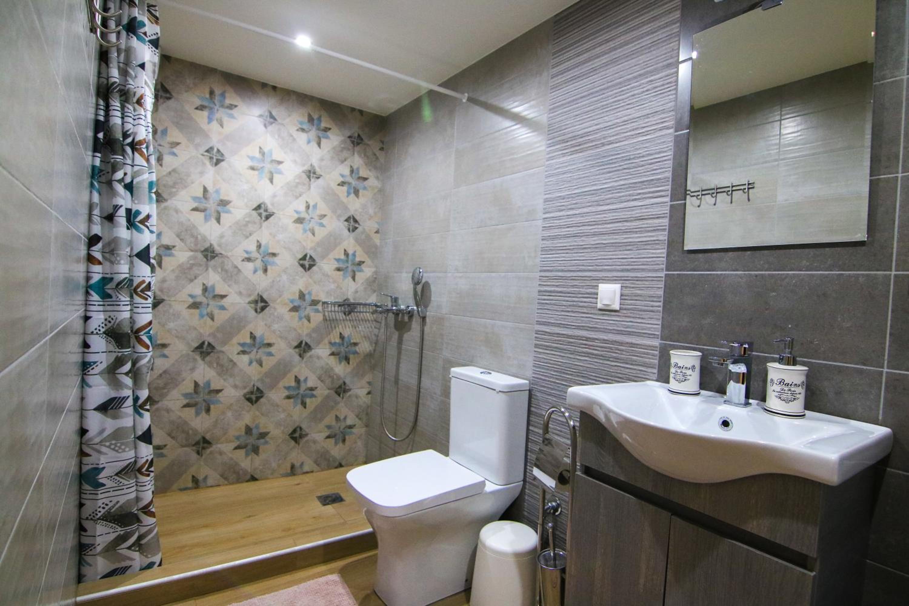 Two-Bedroom Apartment - Photo 22