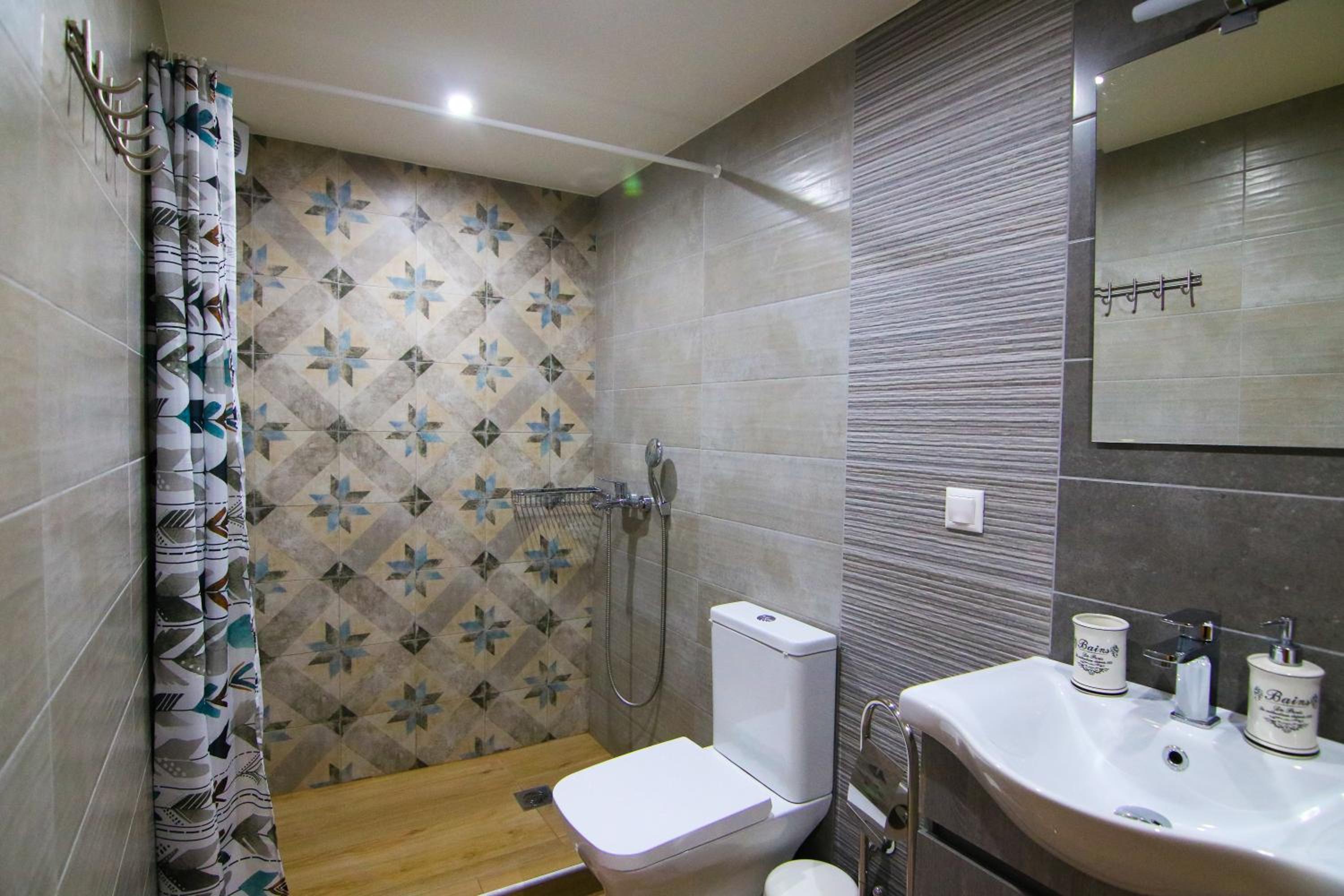 Two-Bedroom Apartment - Photo 26