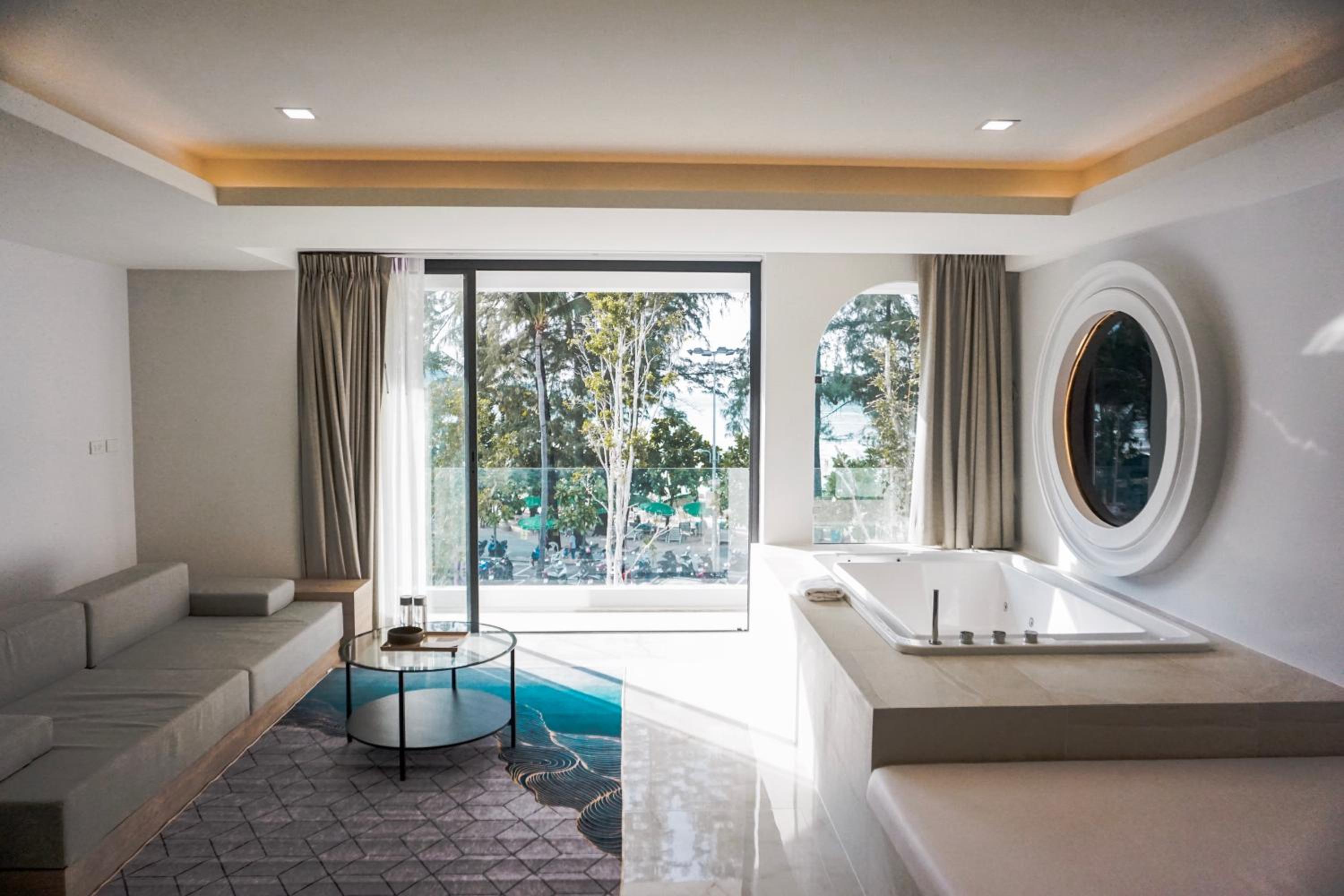 Oceanfront Suite - Photo 1