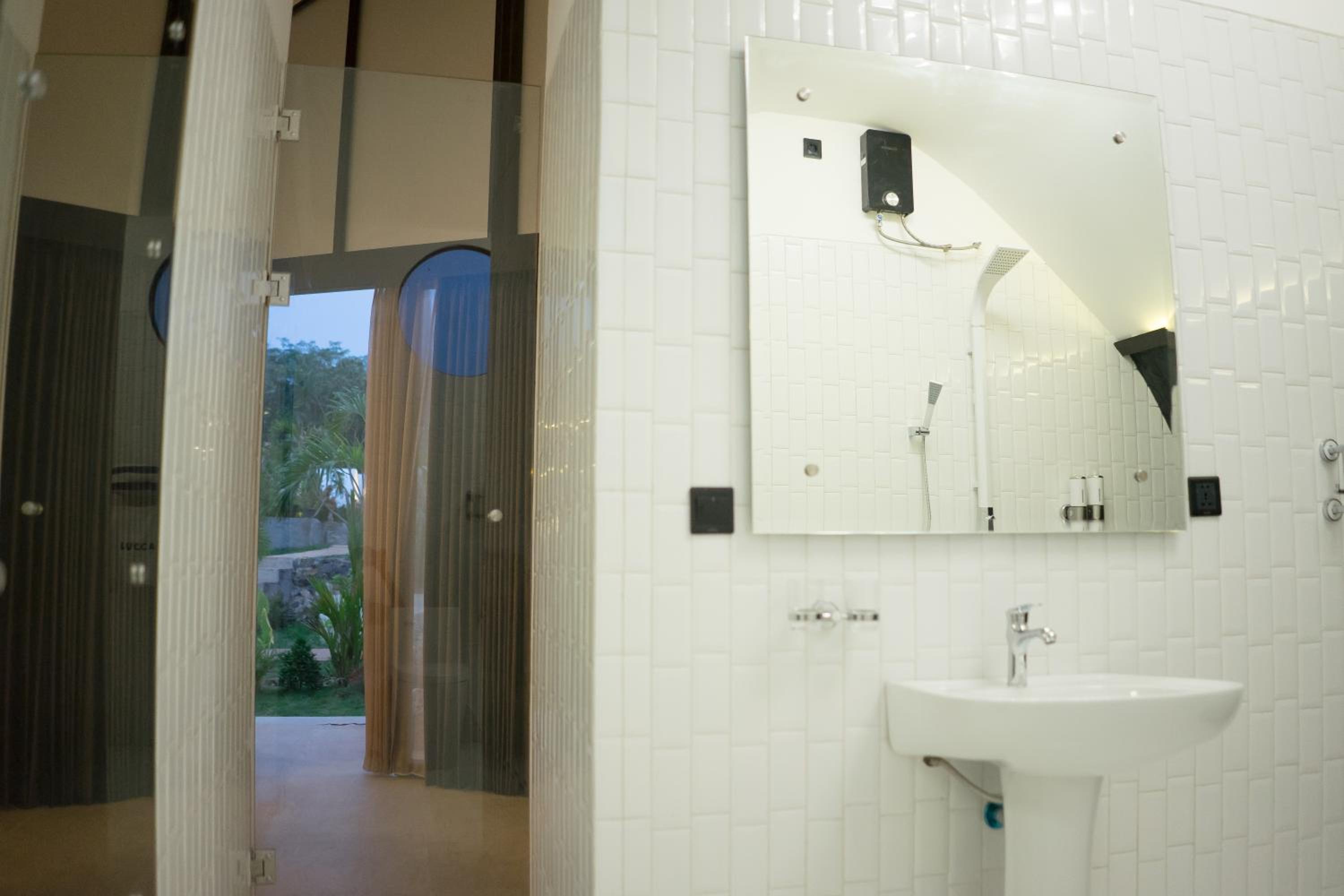 Twin Room with Terrace photo 2