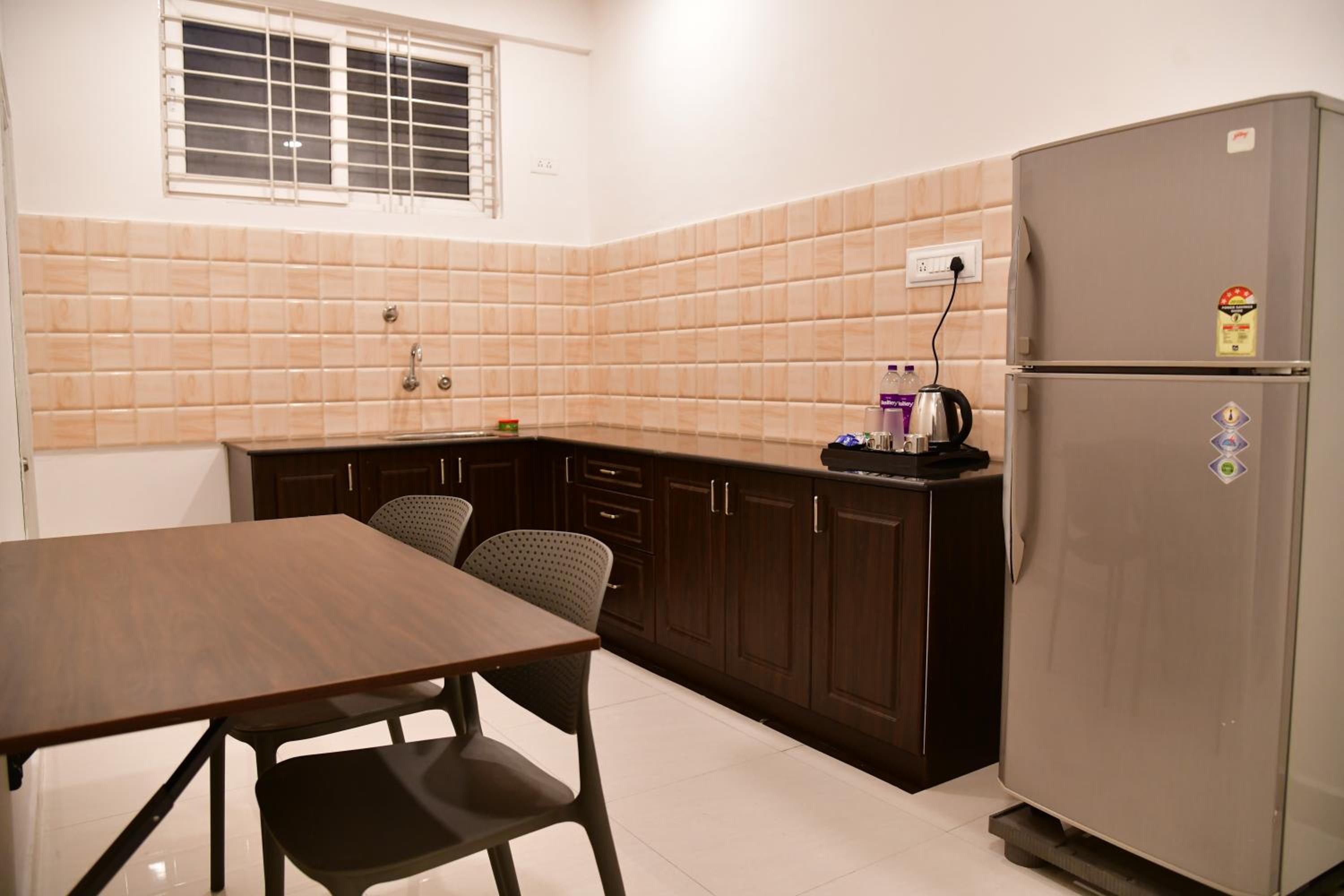 Apartment with Balcony - Photo 29