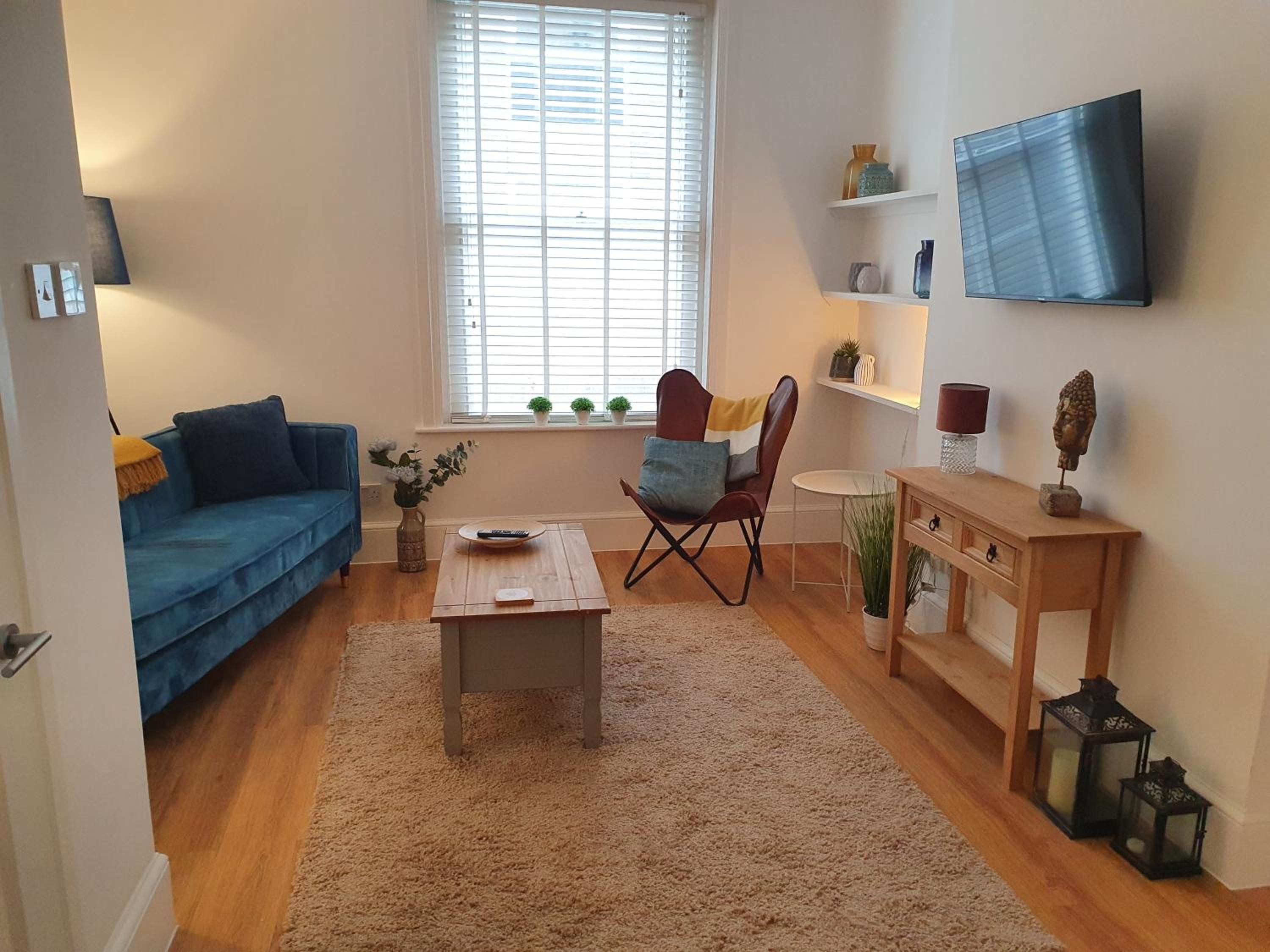One-Bedroom Apartment photo 2