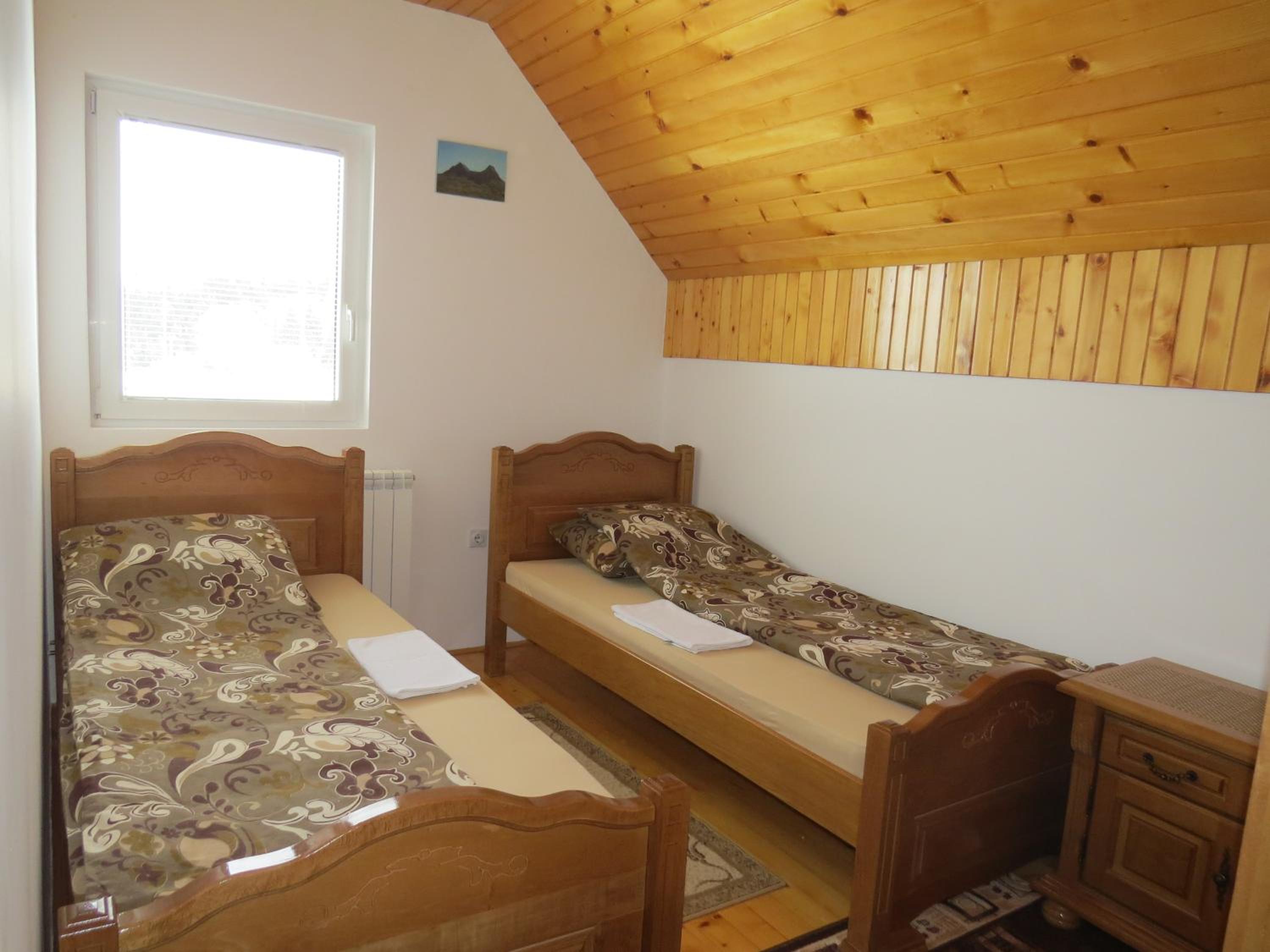 Twin Room With Shared Bathroom photo 2