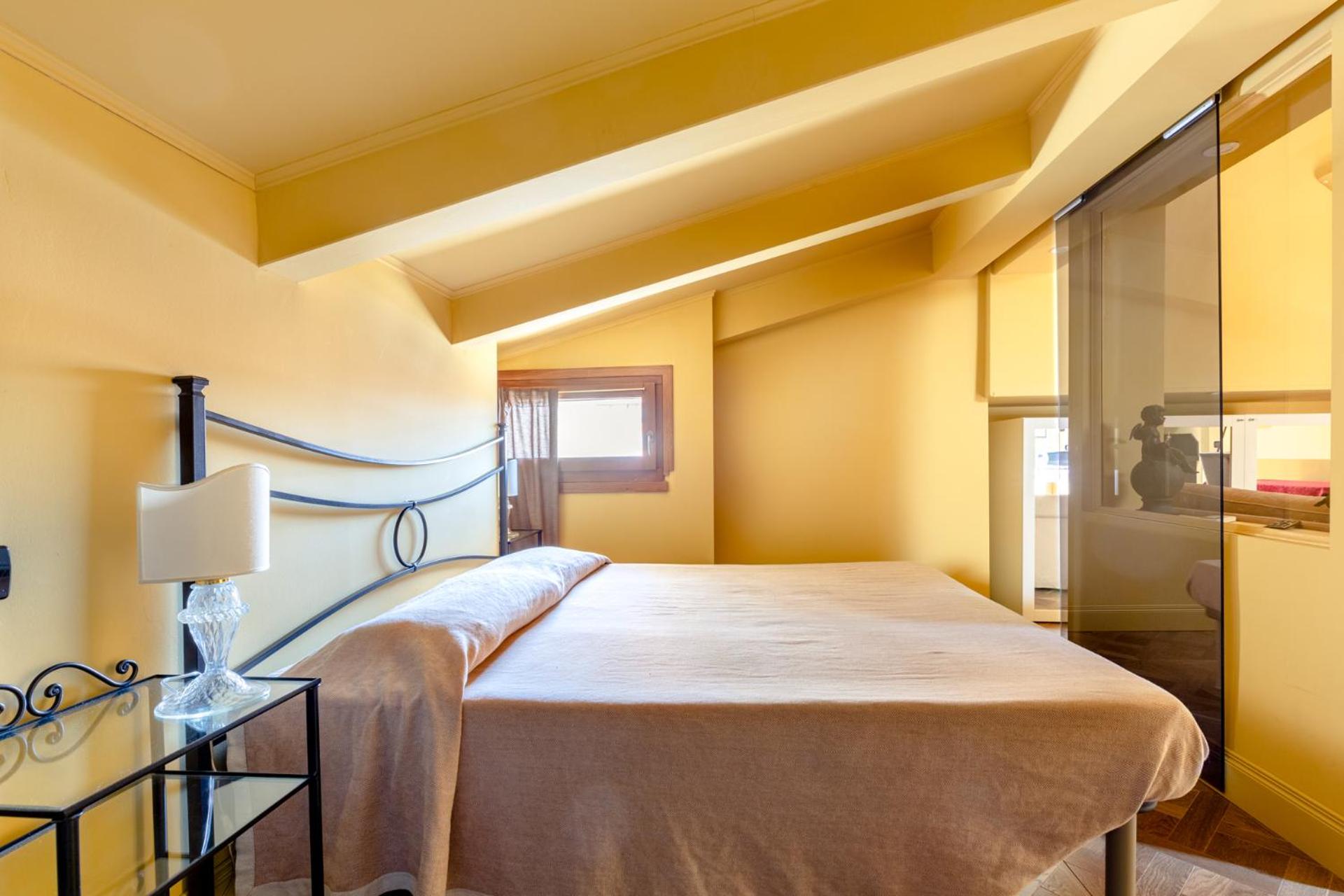 Studio Apartment photo 2