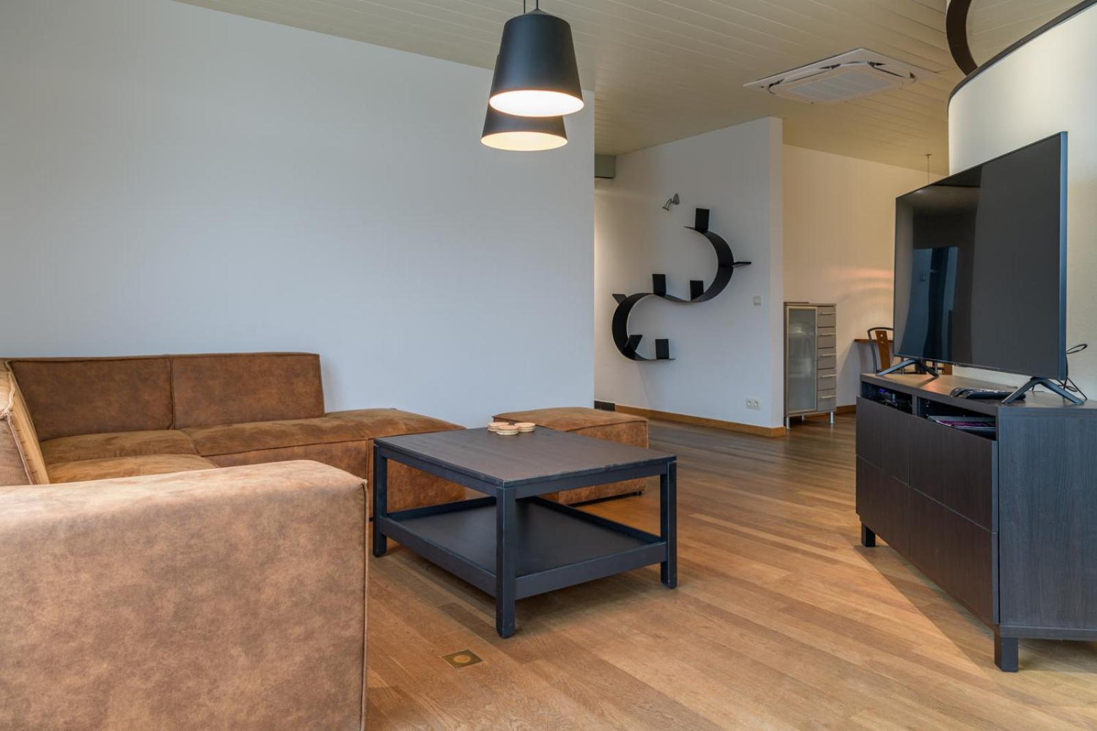 Three-Bedroom Apartment - Photo 7
