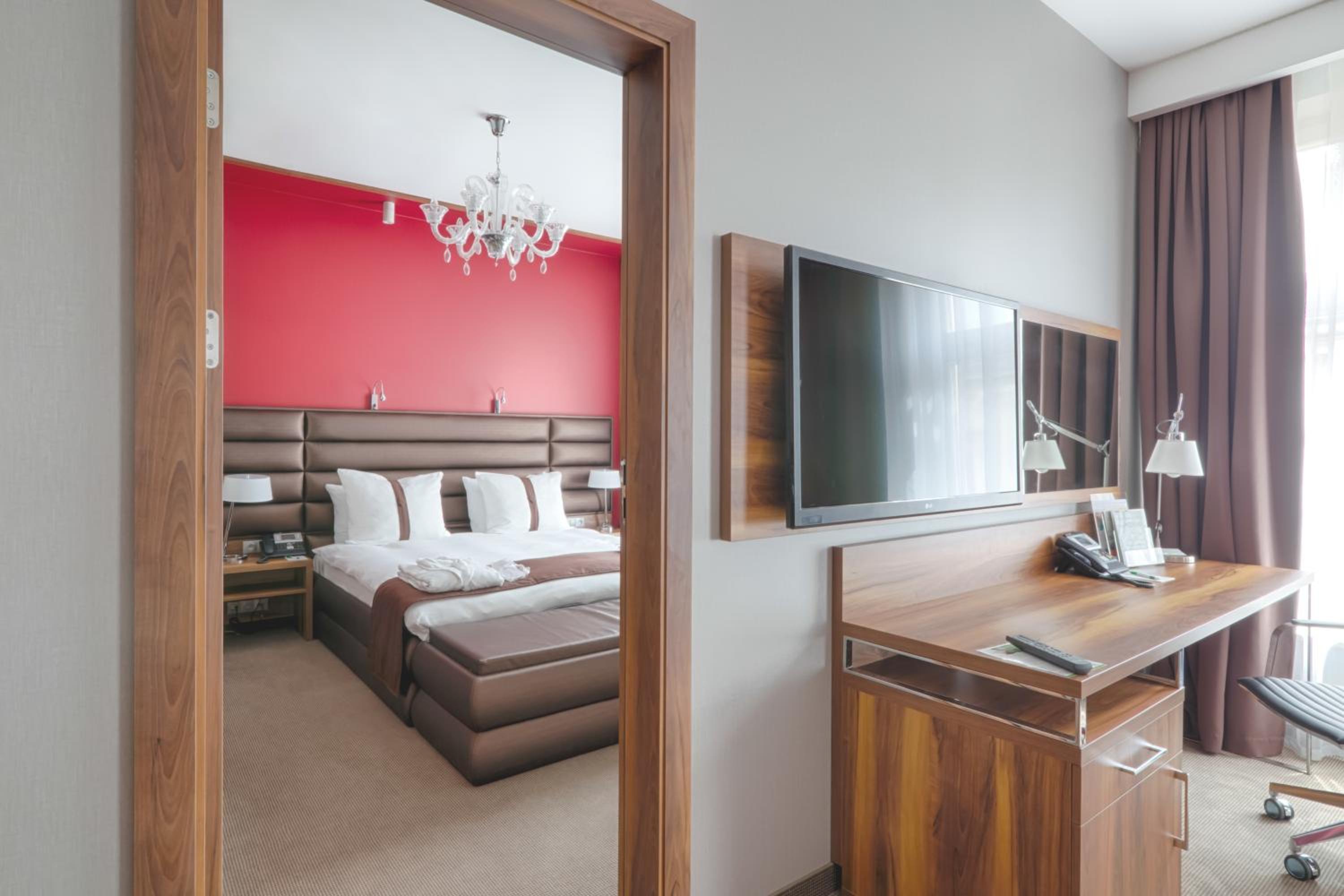 One-Bedroom Suite with Sofa Bed