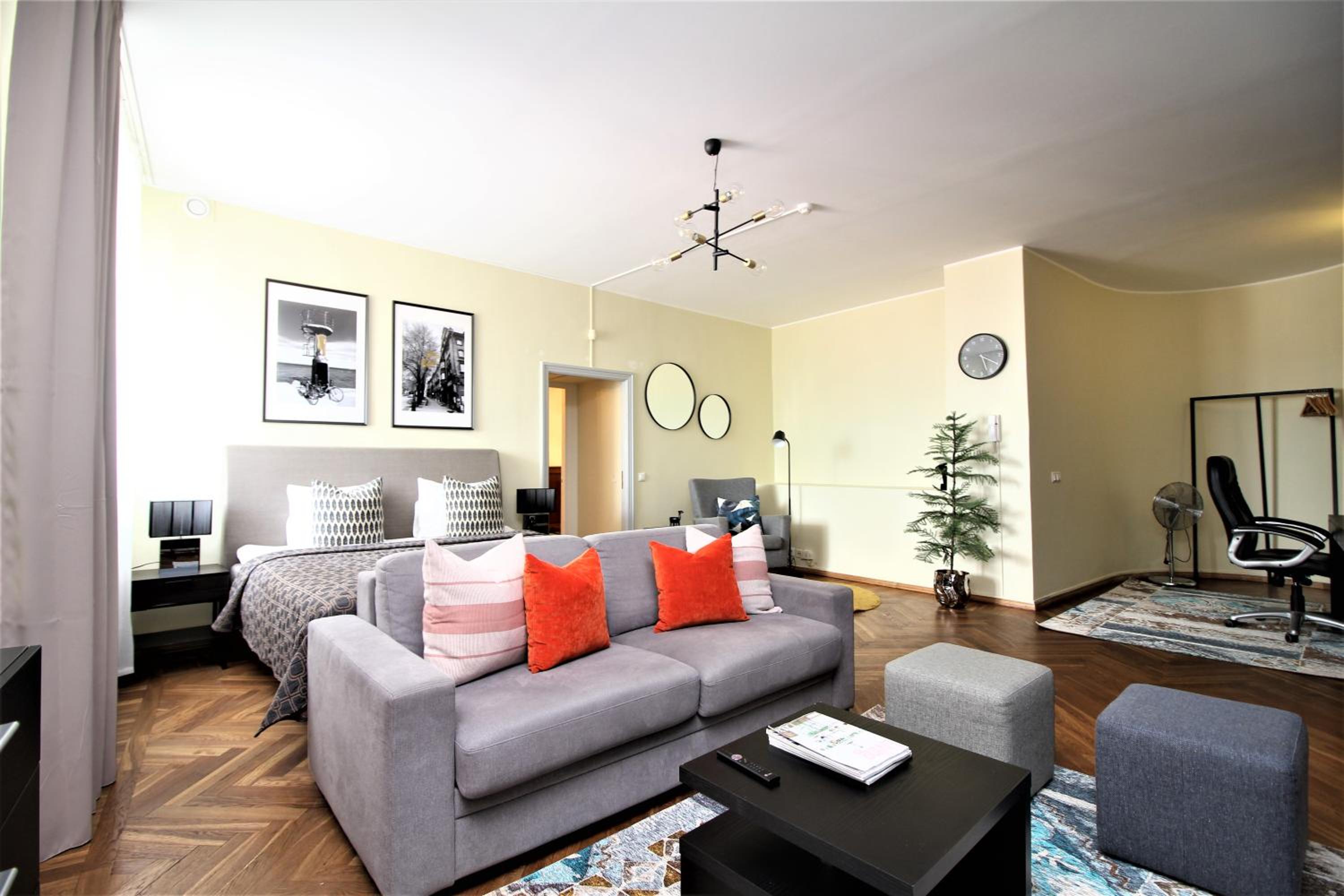 Studio Apartment - Photo 9